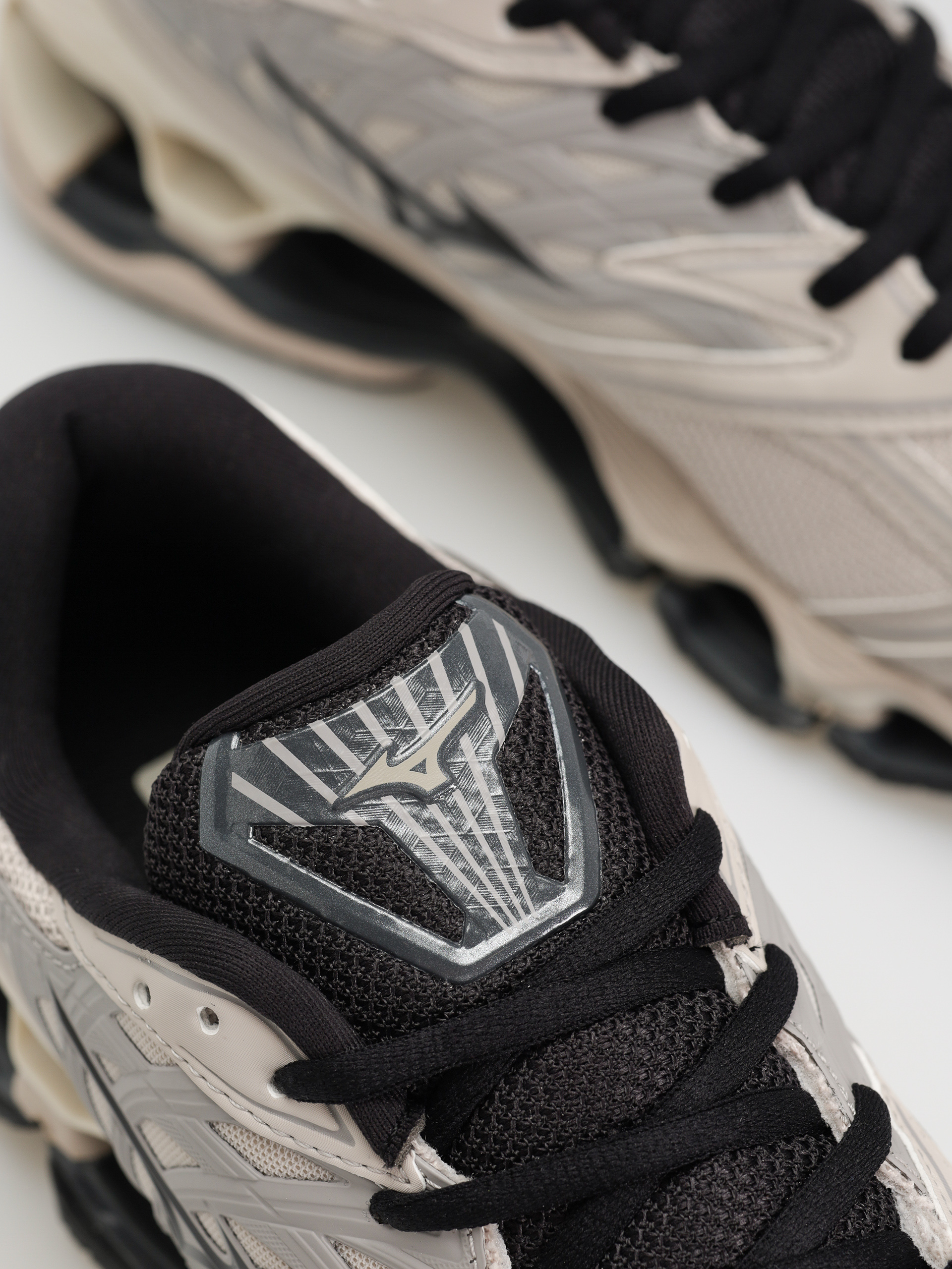 Buty Mizuno Wave Prophecy LS (silver cloud/black/opal gray)