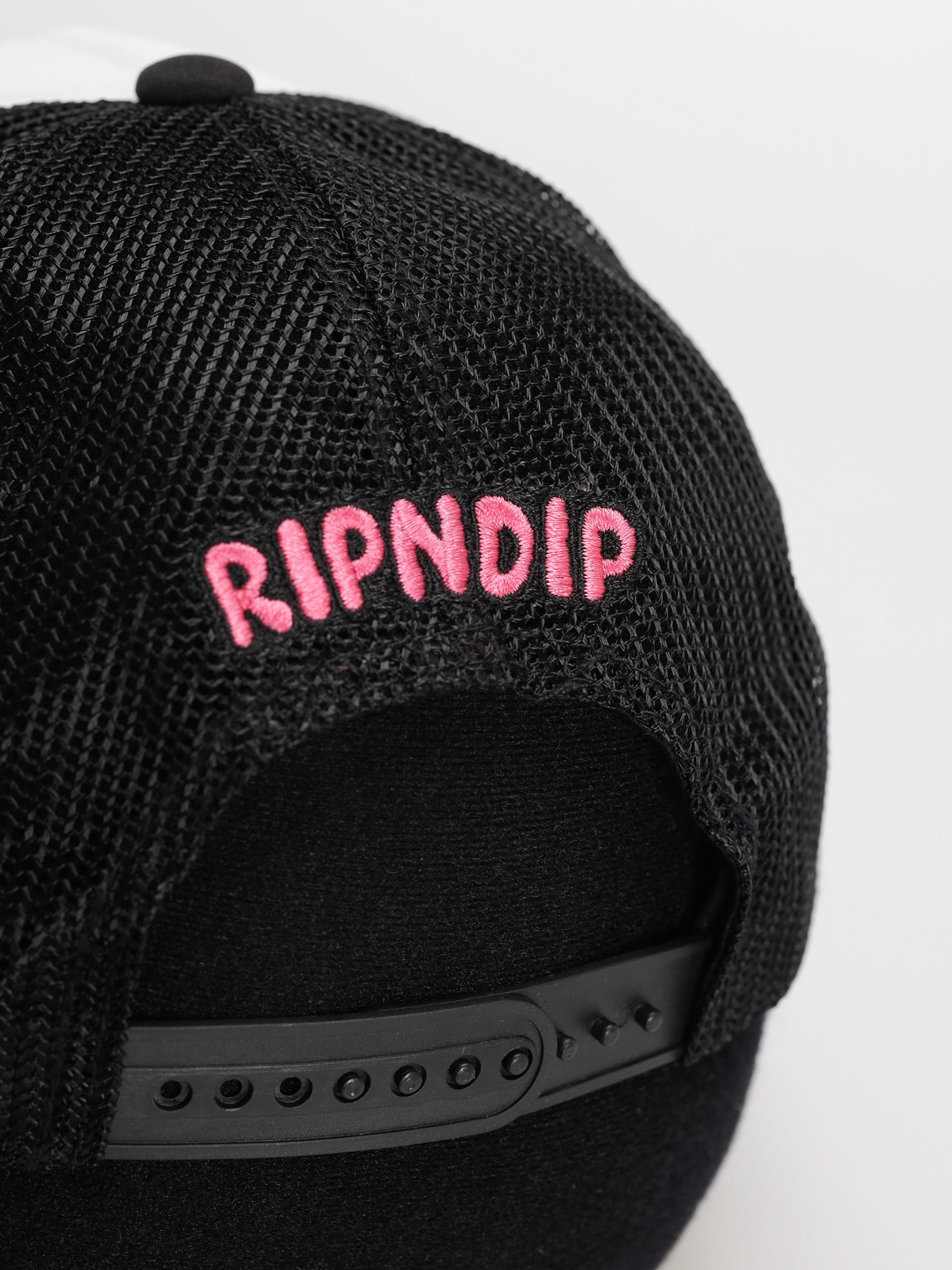 Czapka z daszkiem RipNDip Love Is Ripndip Trucker (white/black)