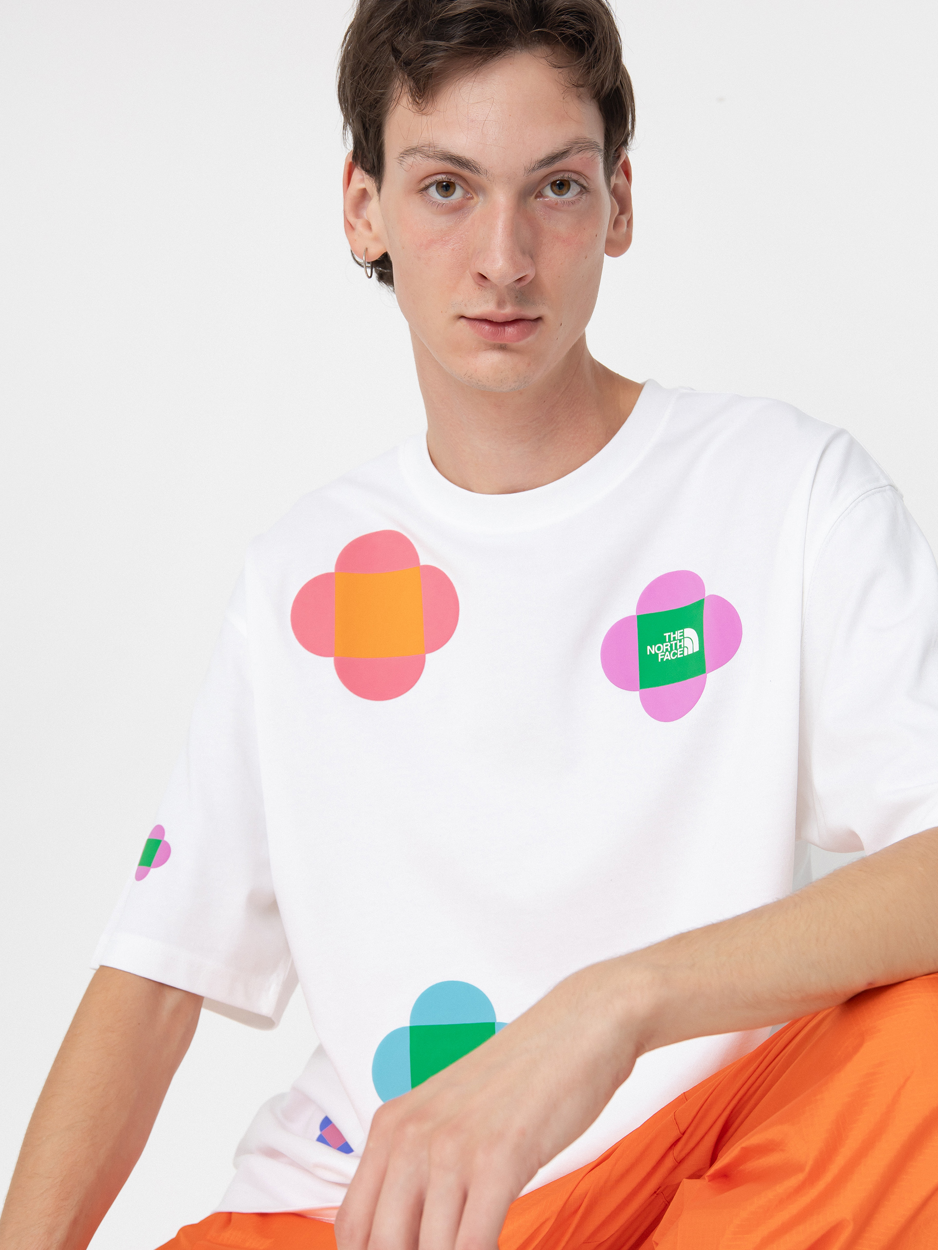 T-shirt The North Face X Yinka Ilori Let’S Blossom Together Graphic (tnf white)