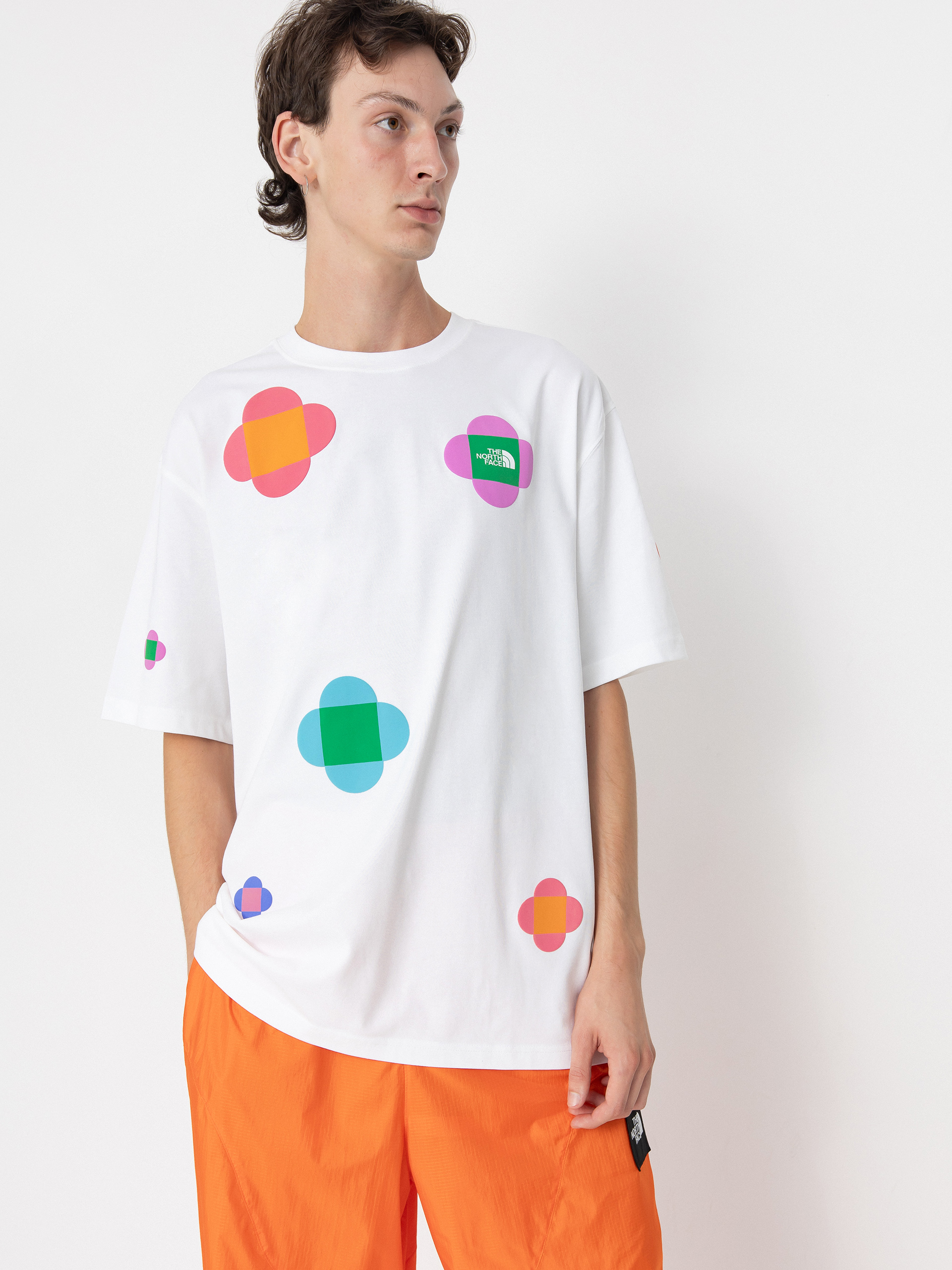 T-shirt The North Face X Yinka Ilori Let’S Blossom Together Graphic (tnf white)