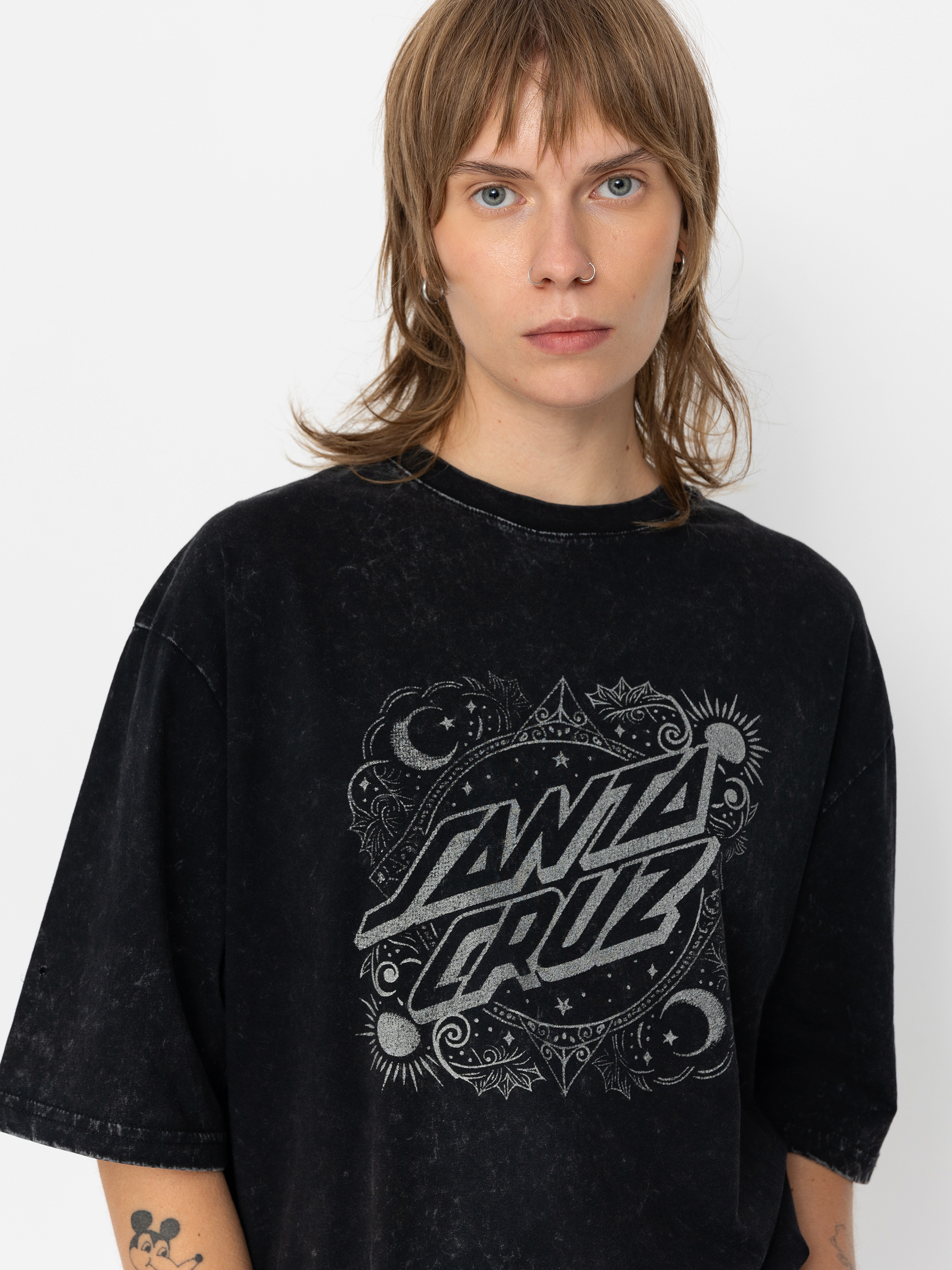 T-shirt Santa Cruz Ornate Dot Front Oversized Wmn - czarny