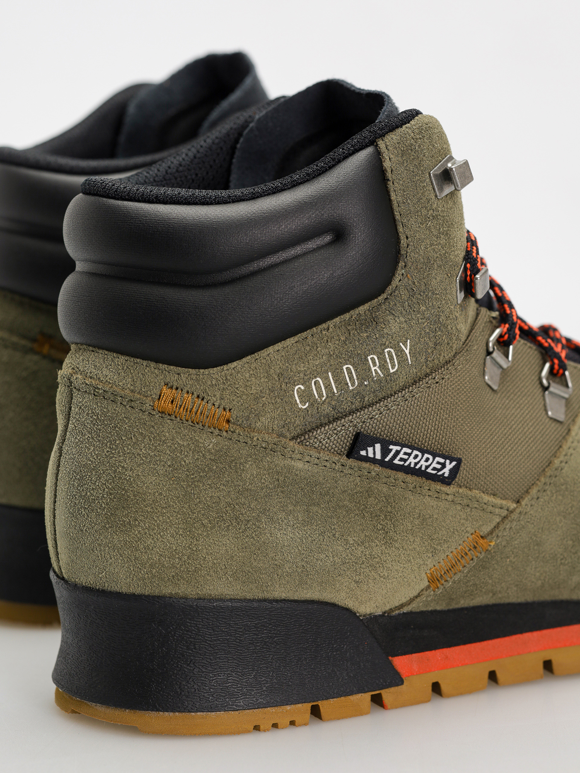 Buty adidas Terrex Snowpitch C. (olistr/brostr/seimor)