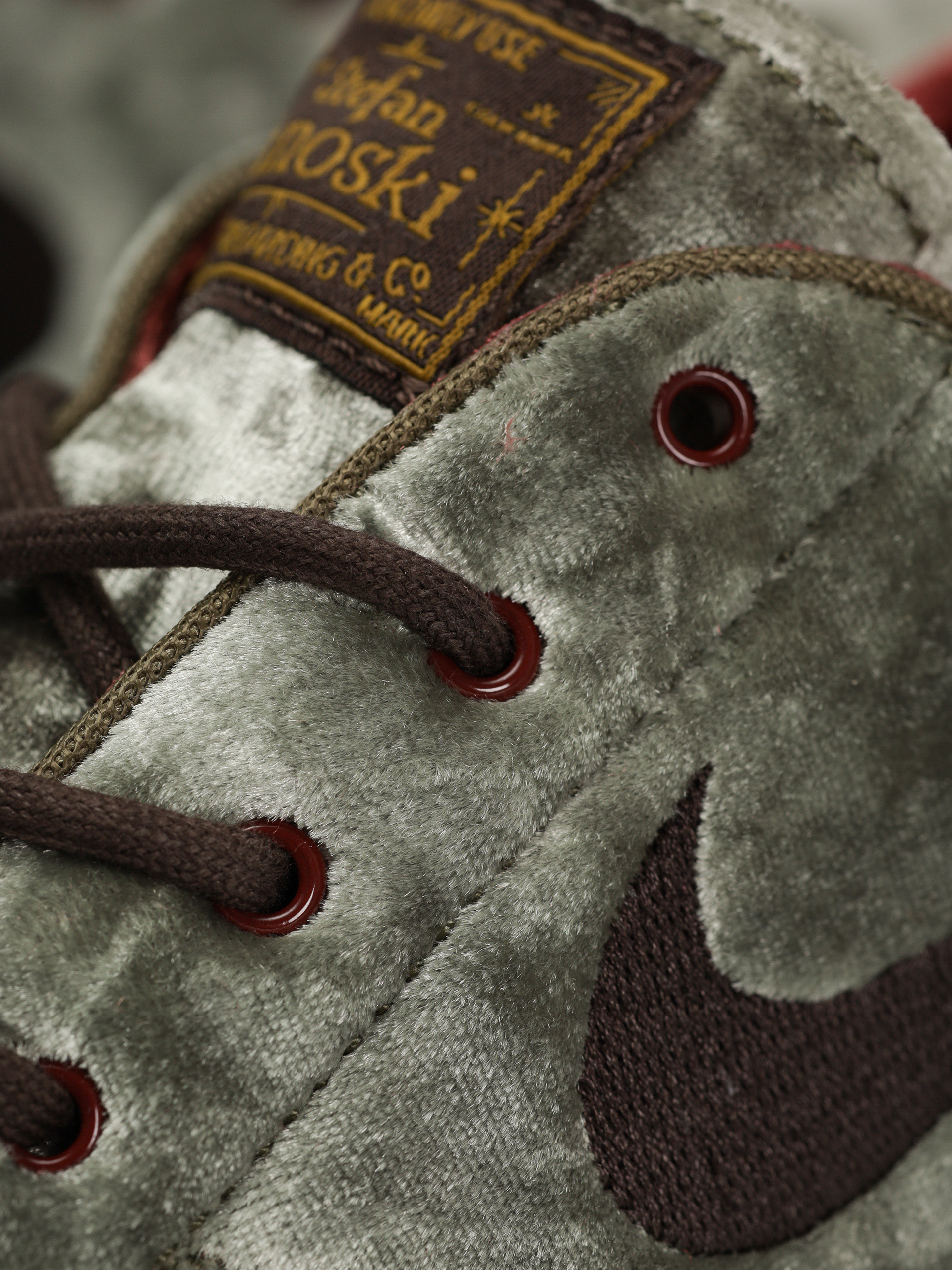 Buty Nike SB Zoom Janoski OG+ SE (medium olive/velvet brown baroque brown)