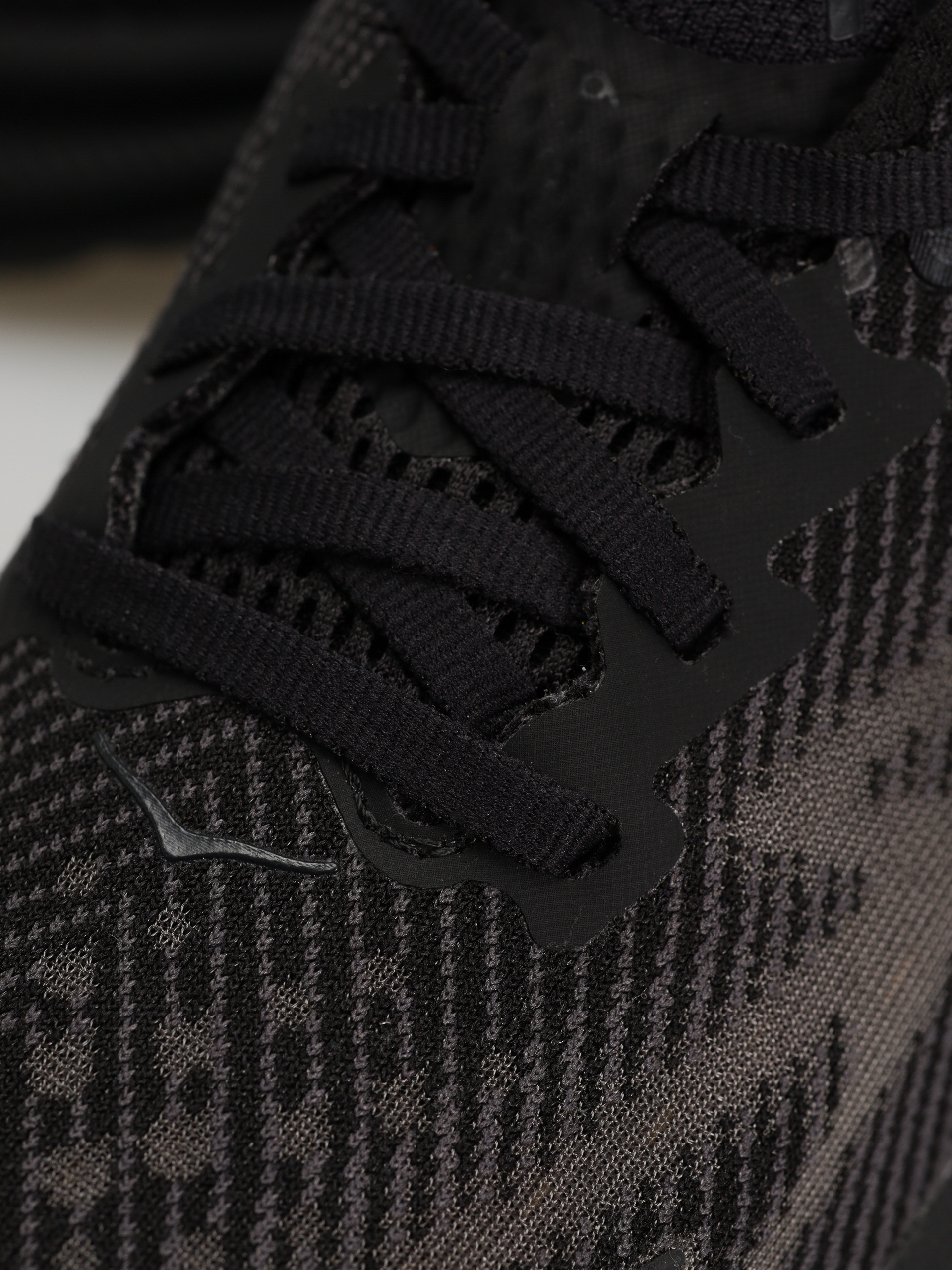 Buty Hoka Clifton 9 Wmn (black/black)