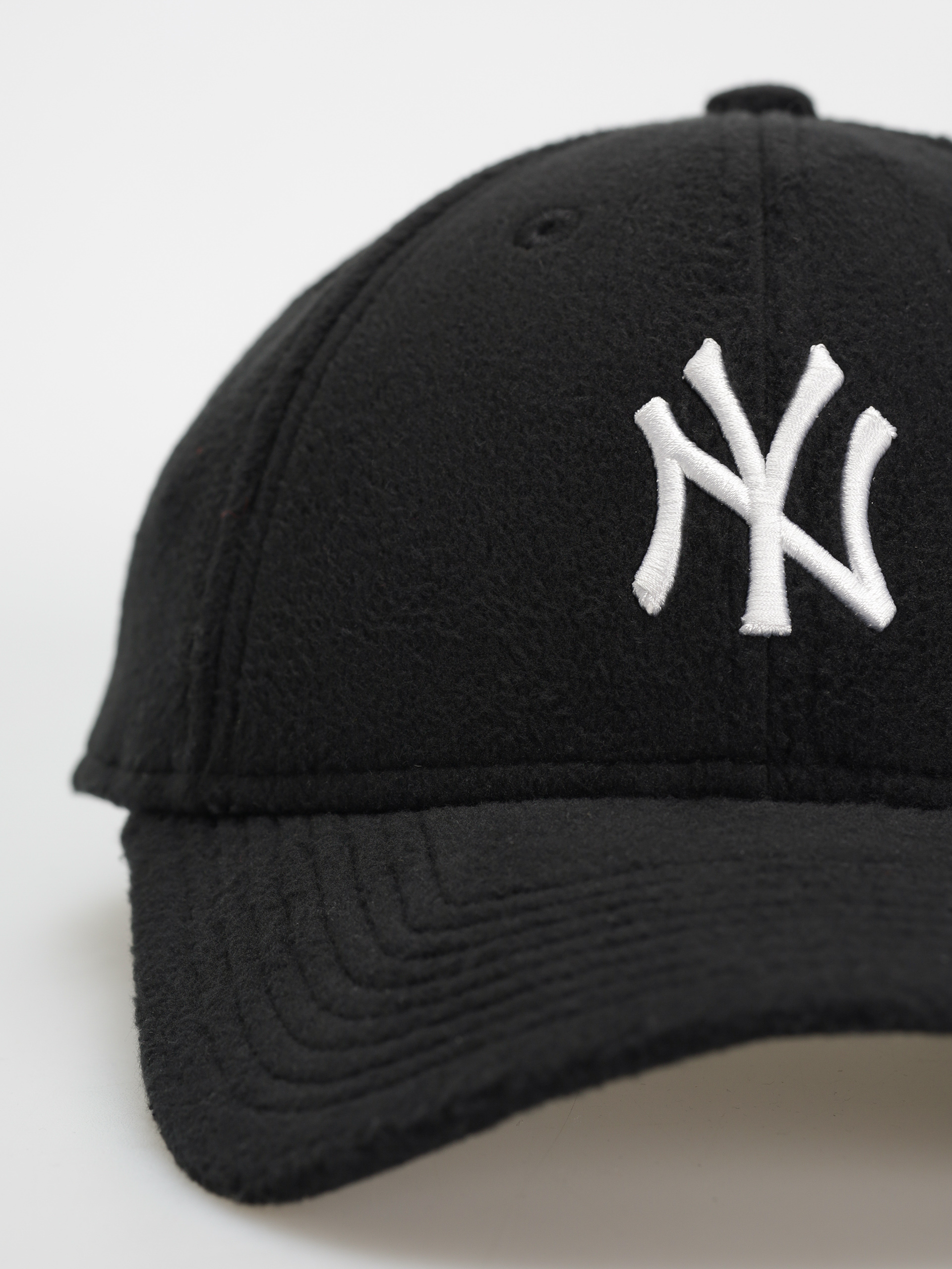 Czapka z daszkiem New Era Cosy 9Forty New York Yankees Wmn (black/white)