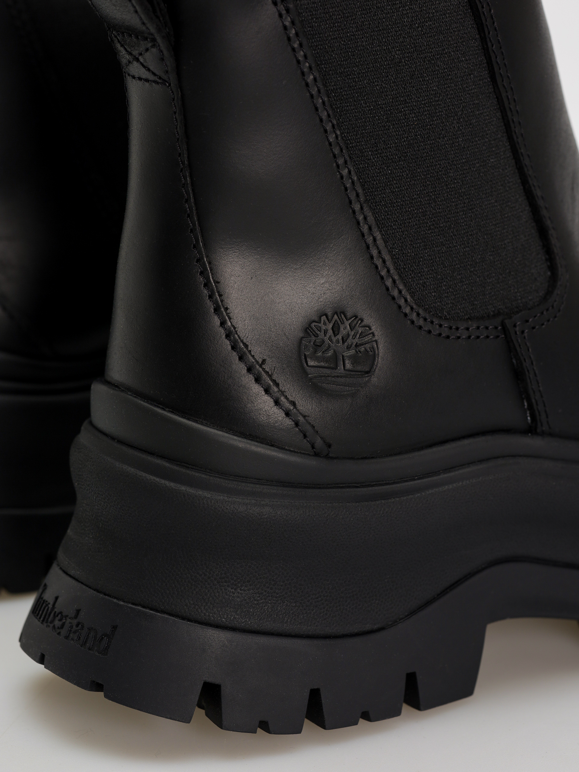 Buty zimowe Timberland Roxie Lane Mid Chelsea Wmn (black full grain)