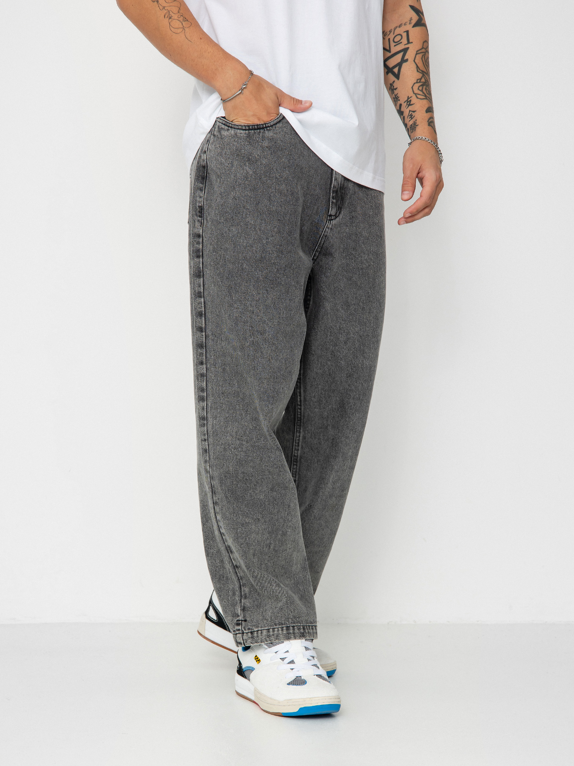 Spodnie Santa Cruz Big Pants (black acid wash)