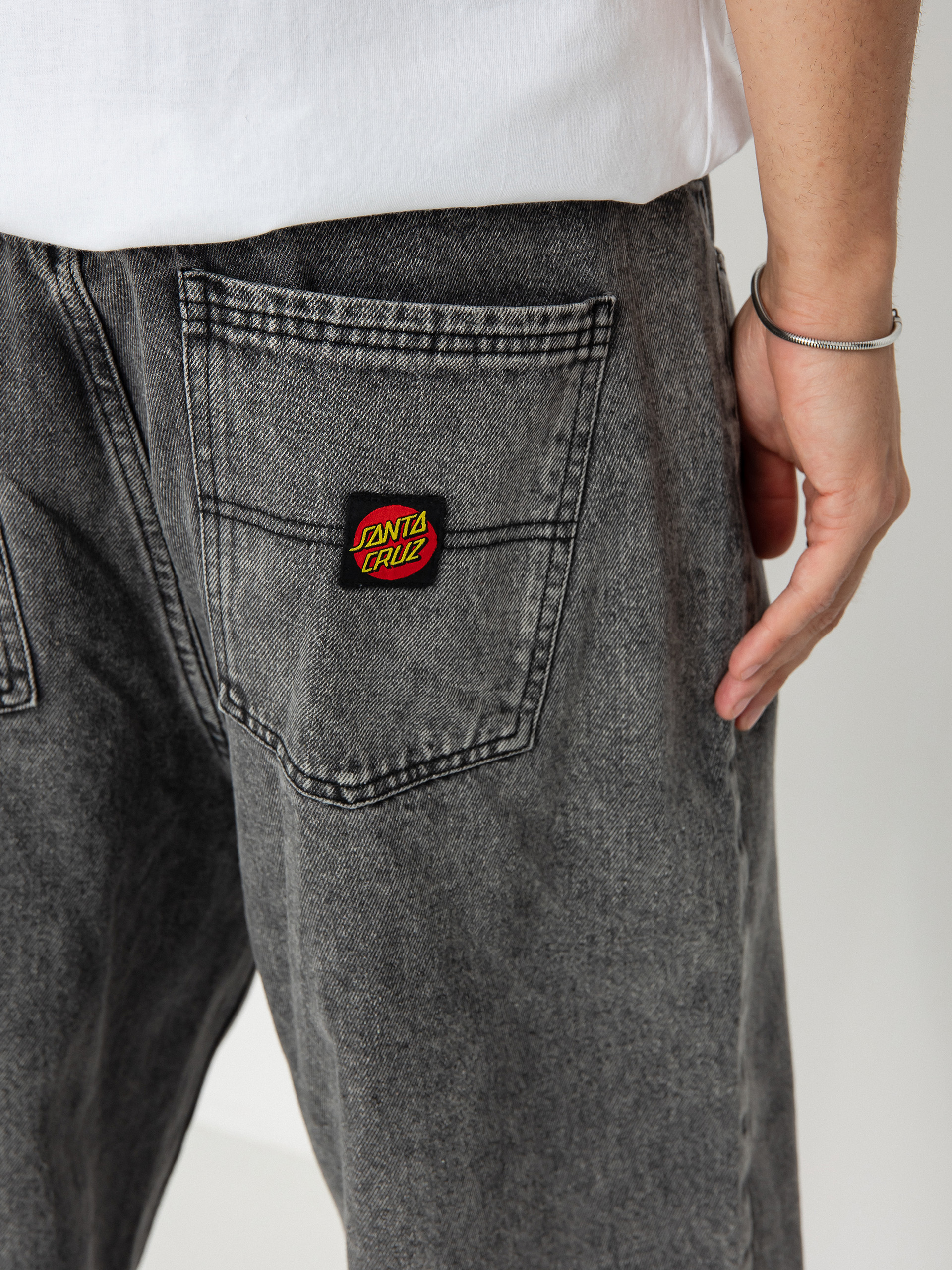 Spodnie Santa Cruz Big Pants (black acid wash)