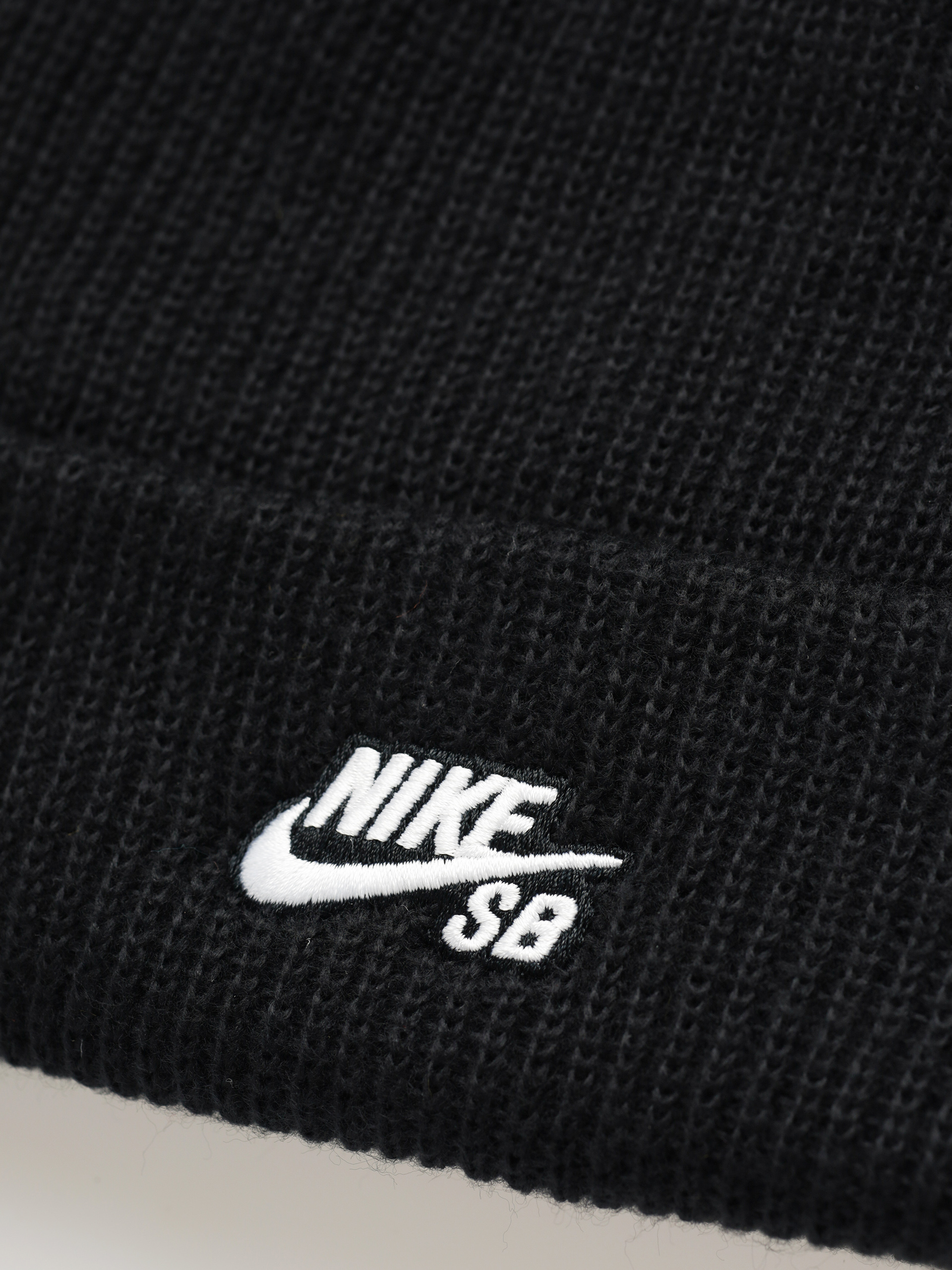 Czapka zimowa Nike SB Terra (black/dark grey/white)