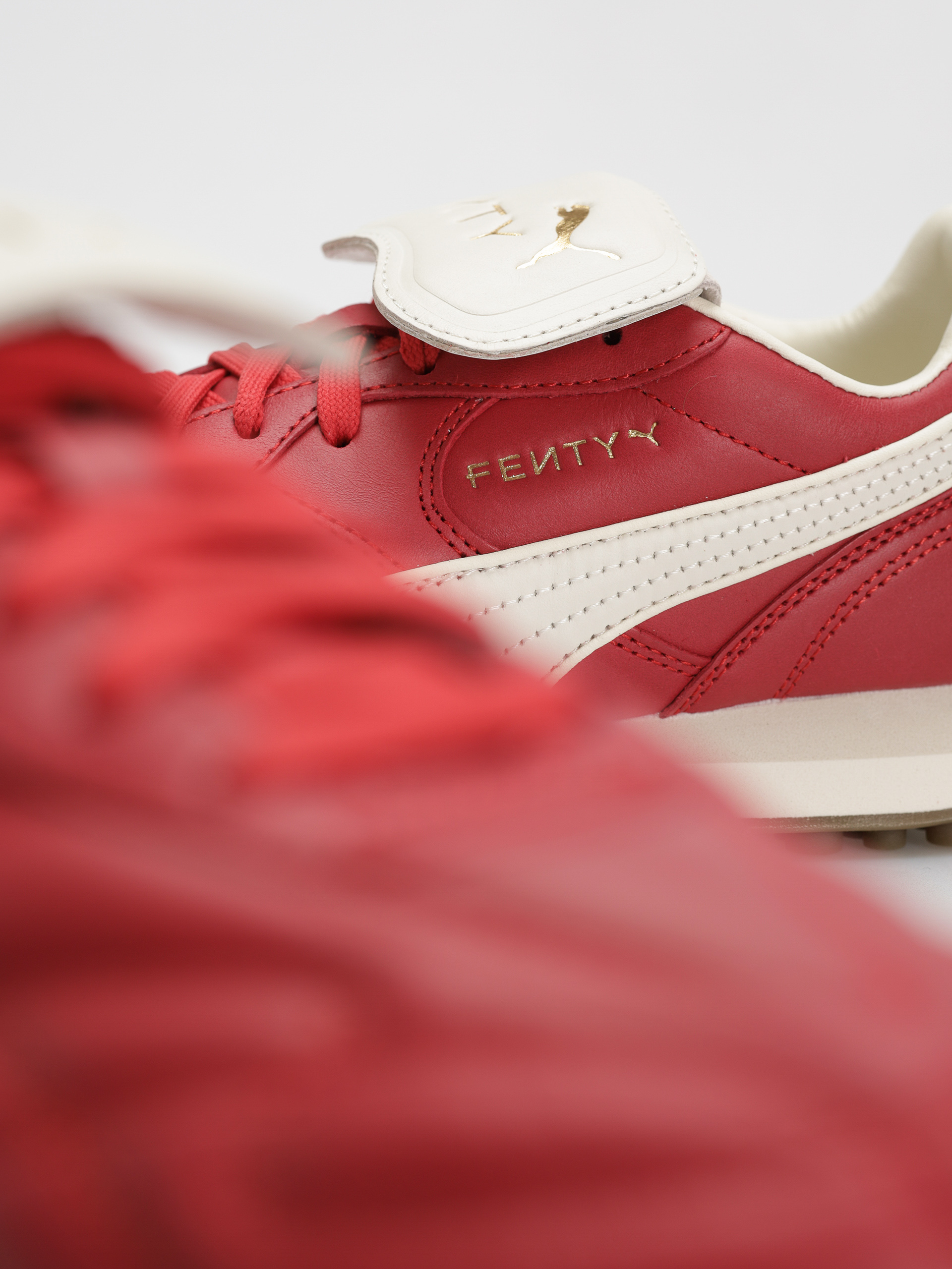 Buty Puma X Fenty Avanti L (club red)