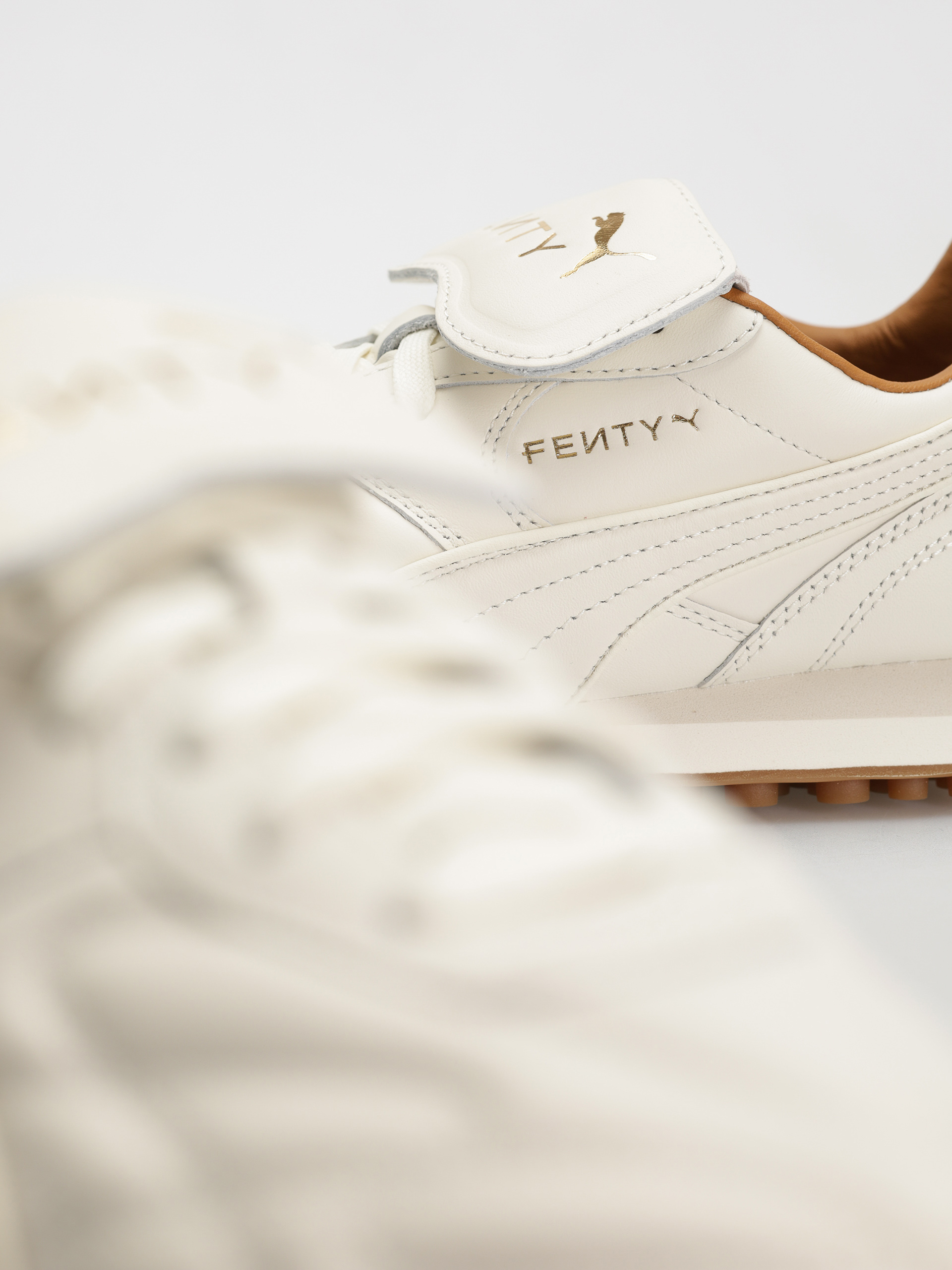 Buty Puma X Fenty Avanti VL (warm white)