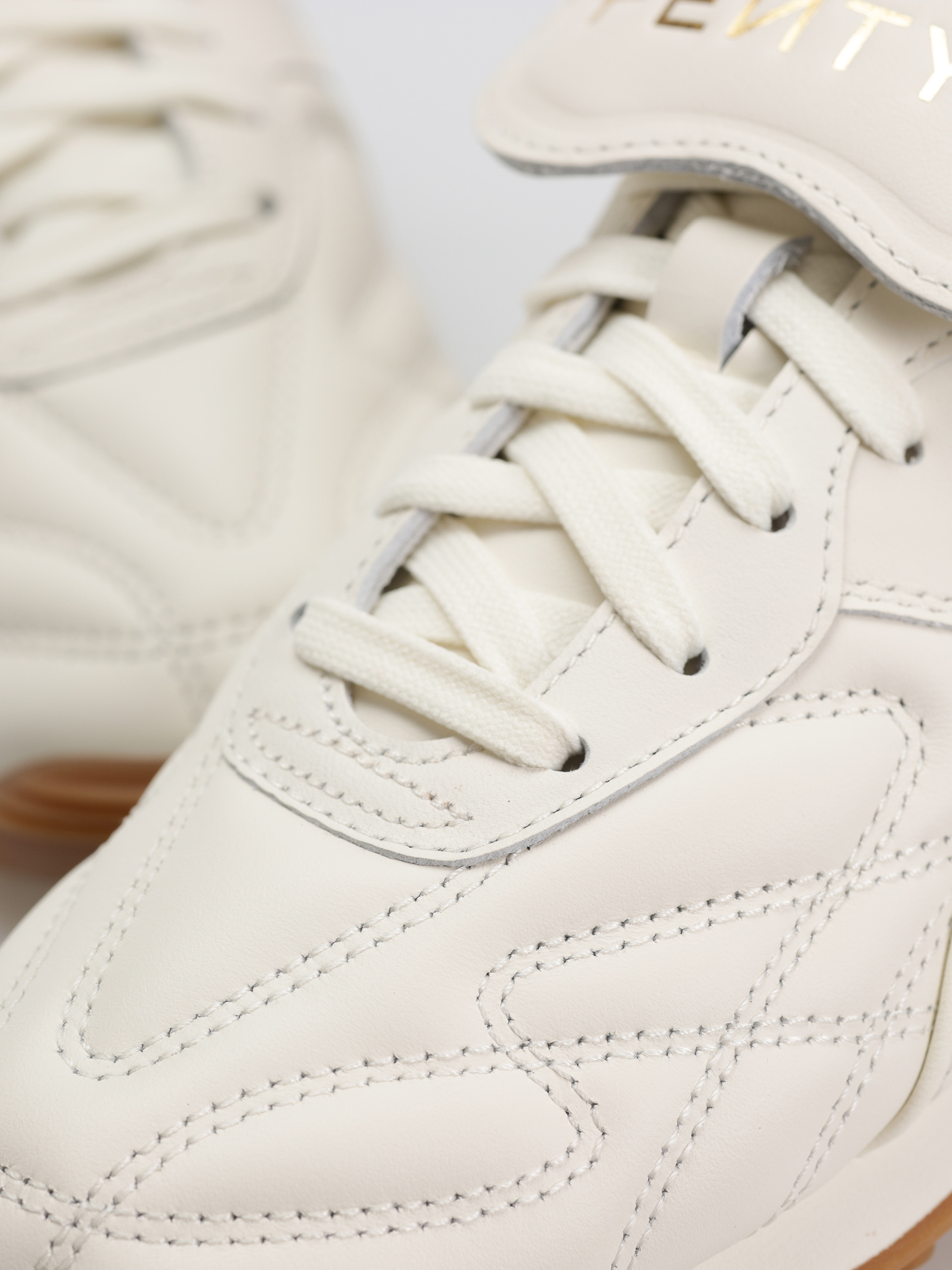 Buty Puma X Fenty Avanti VL (warm white)