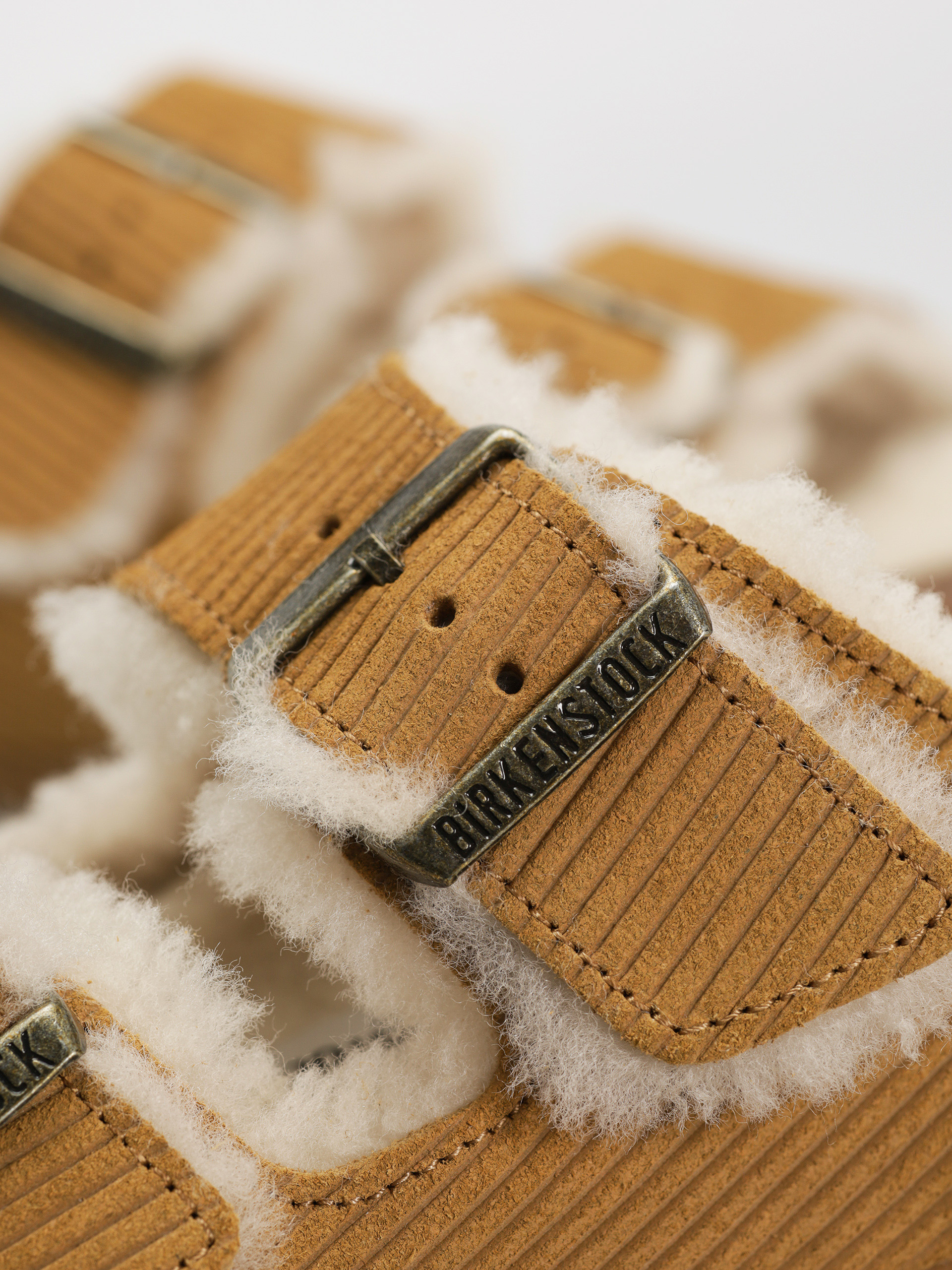 Klapki Birkenstock Arizona Fell Suede Leather Fur Narrow Wmn (corduroy cork brown)