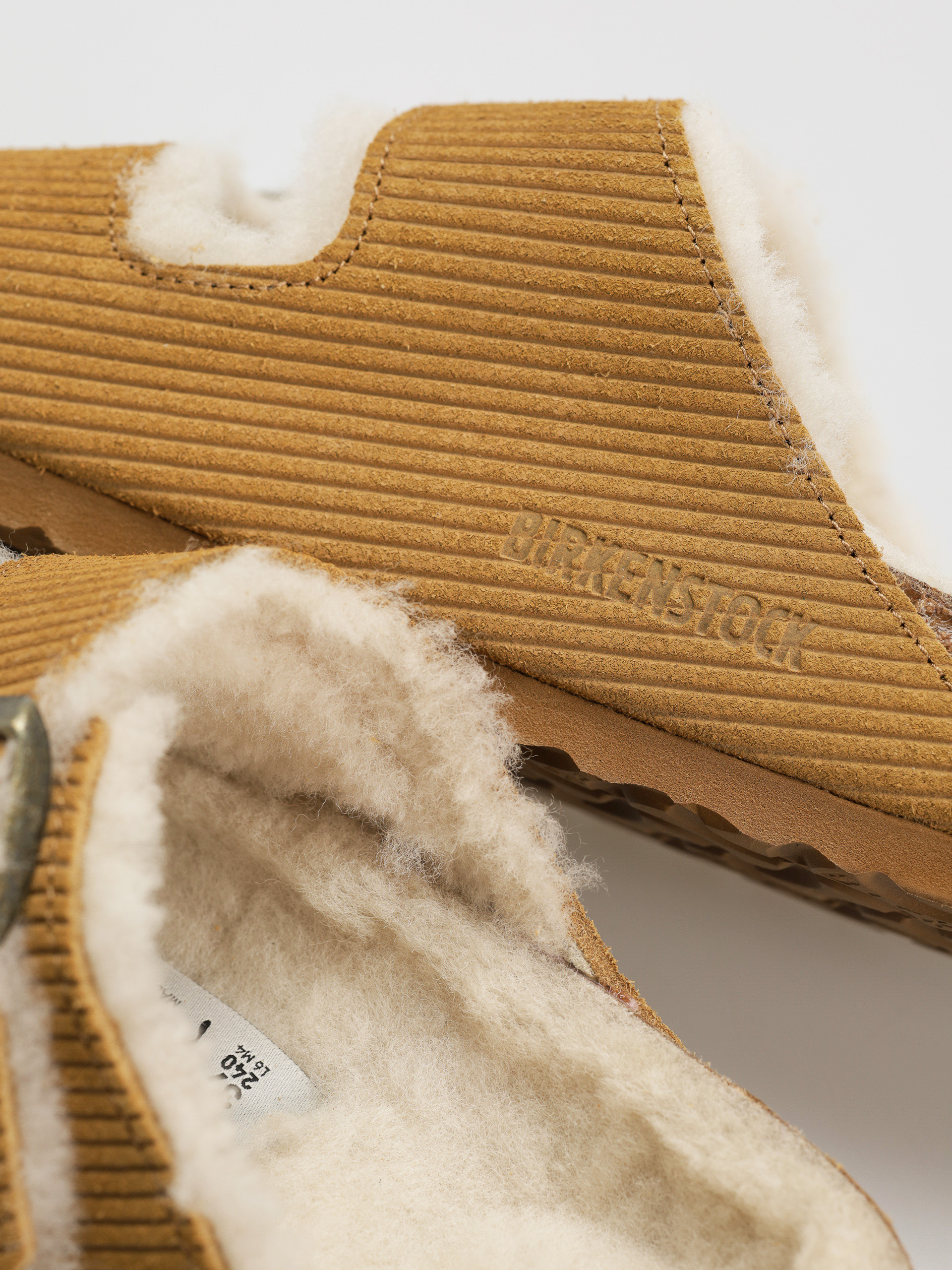 Klapki Birkenstock Arizona Fell Suede Leather Fur Narrow Wmn (corduroy cork brown)