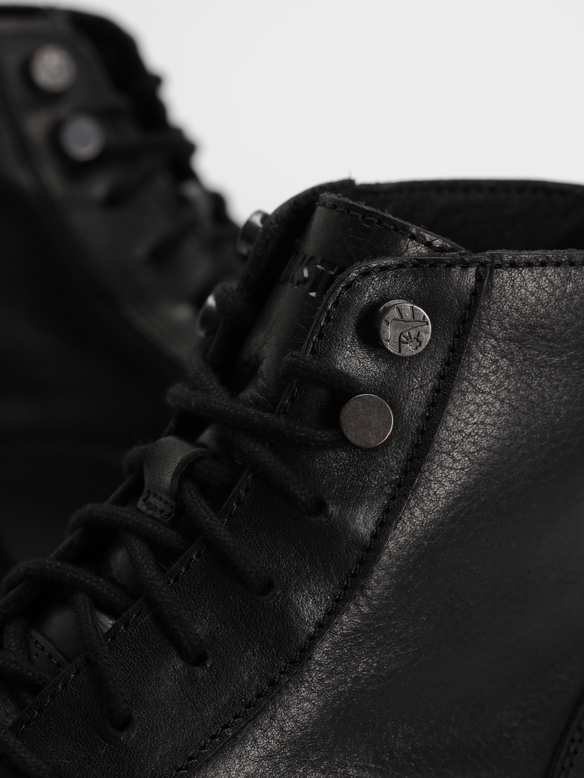 Buty Birkenstock Highwood Lace Mid Natural Leather Regular (black)