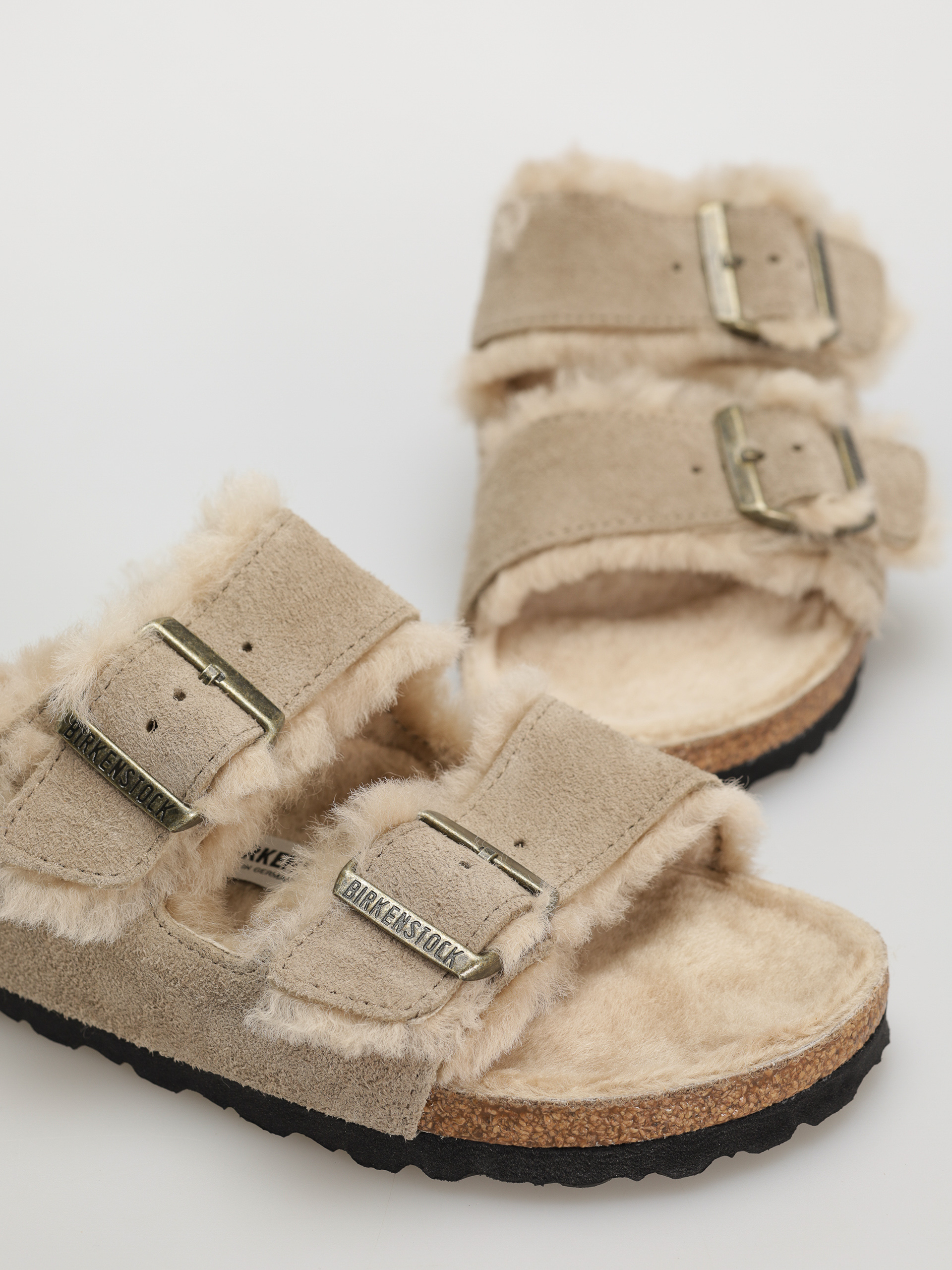 Klapki Birkenstock Arizona Shearling Suede Leather Fur Narrow Wmn (taupe)