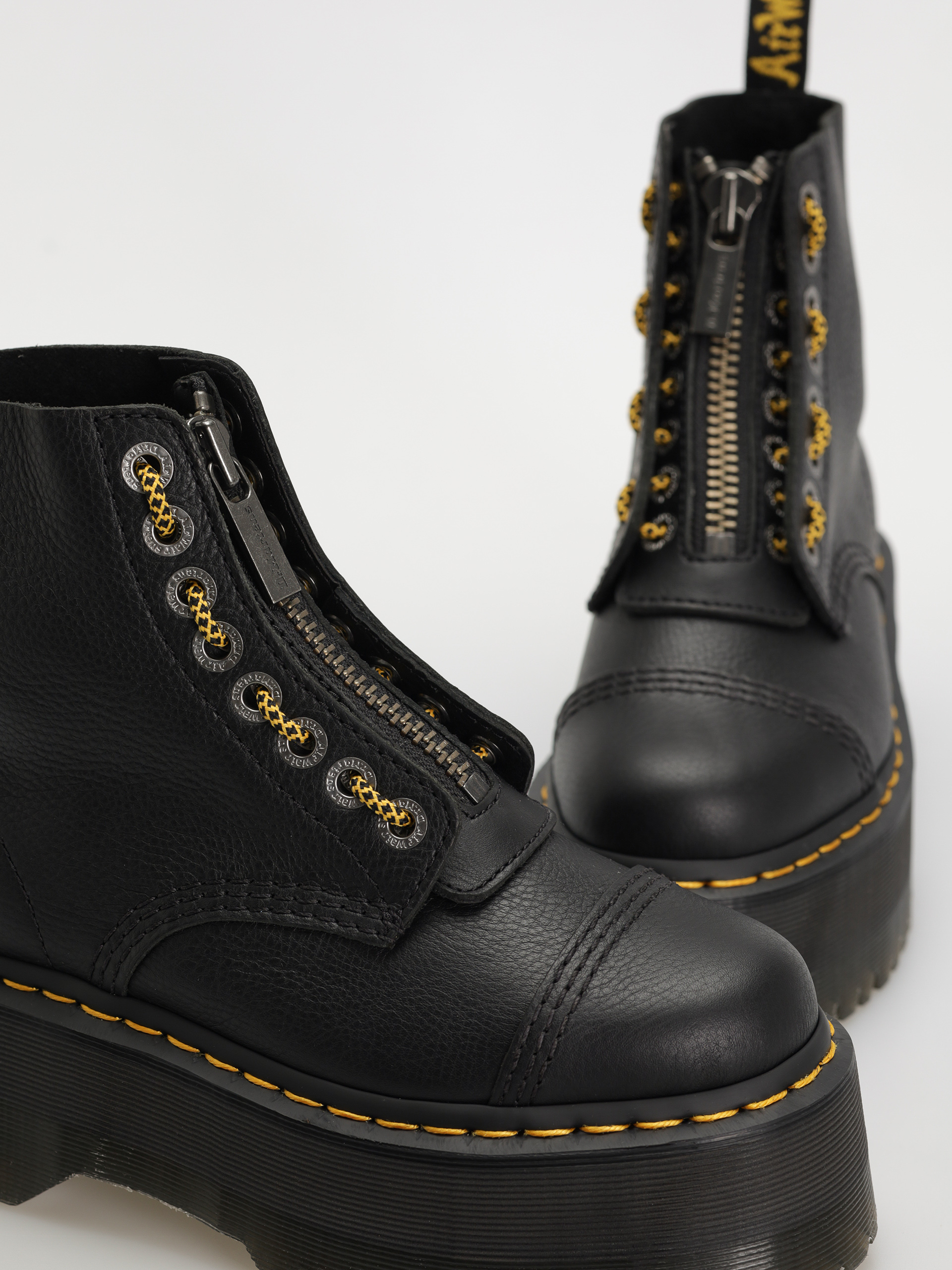 Buty Dr. Martens Sinclair Max Wmn (black pisa)