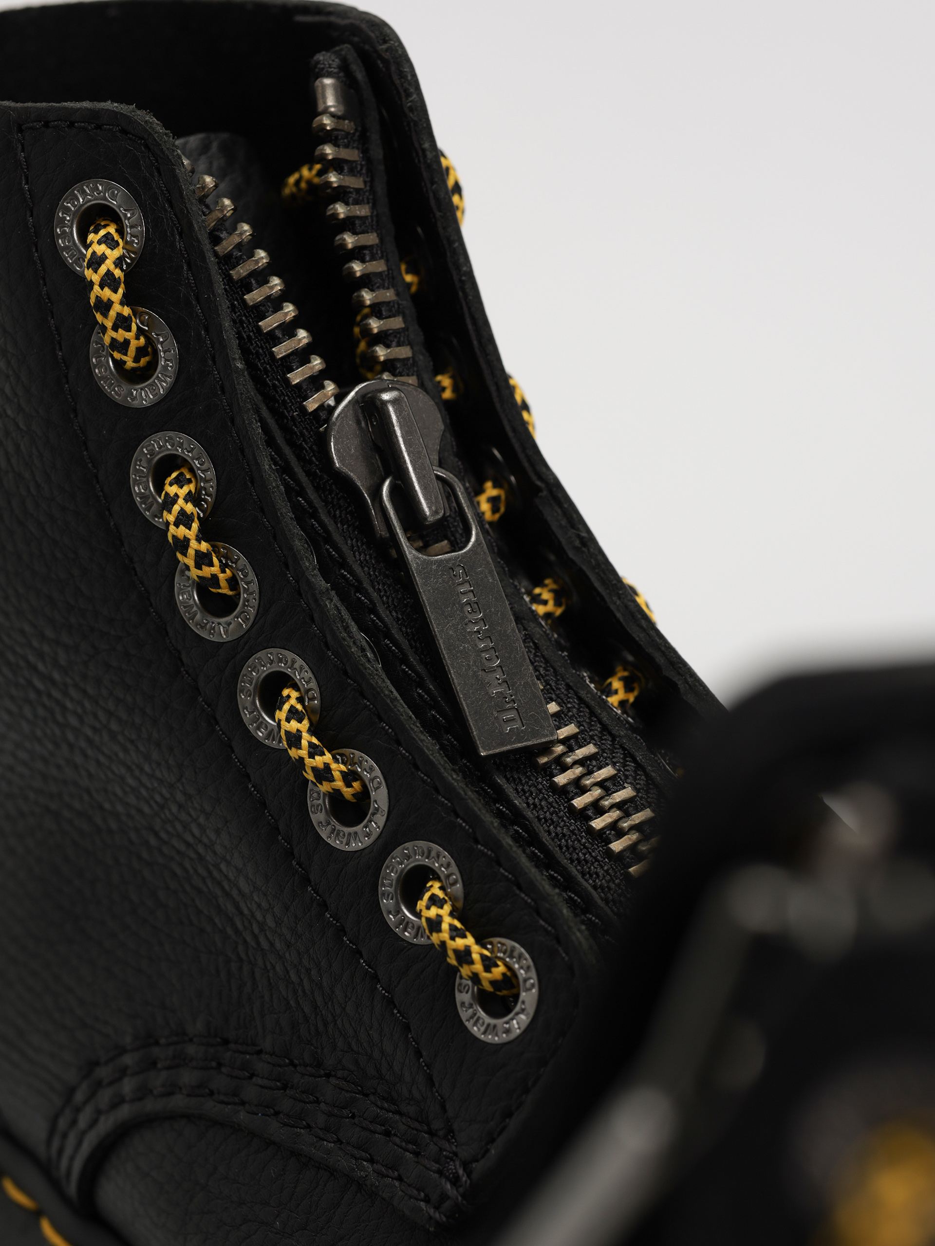 Buty Dr. Martens Sinclair Max Wmn (black pisa)