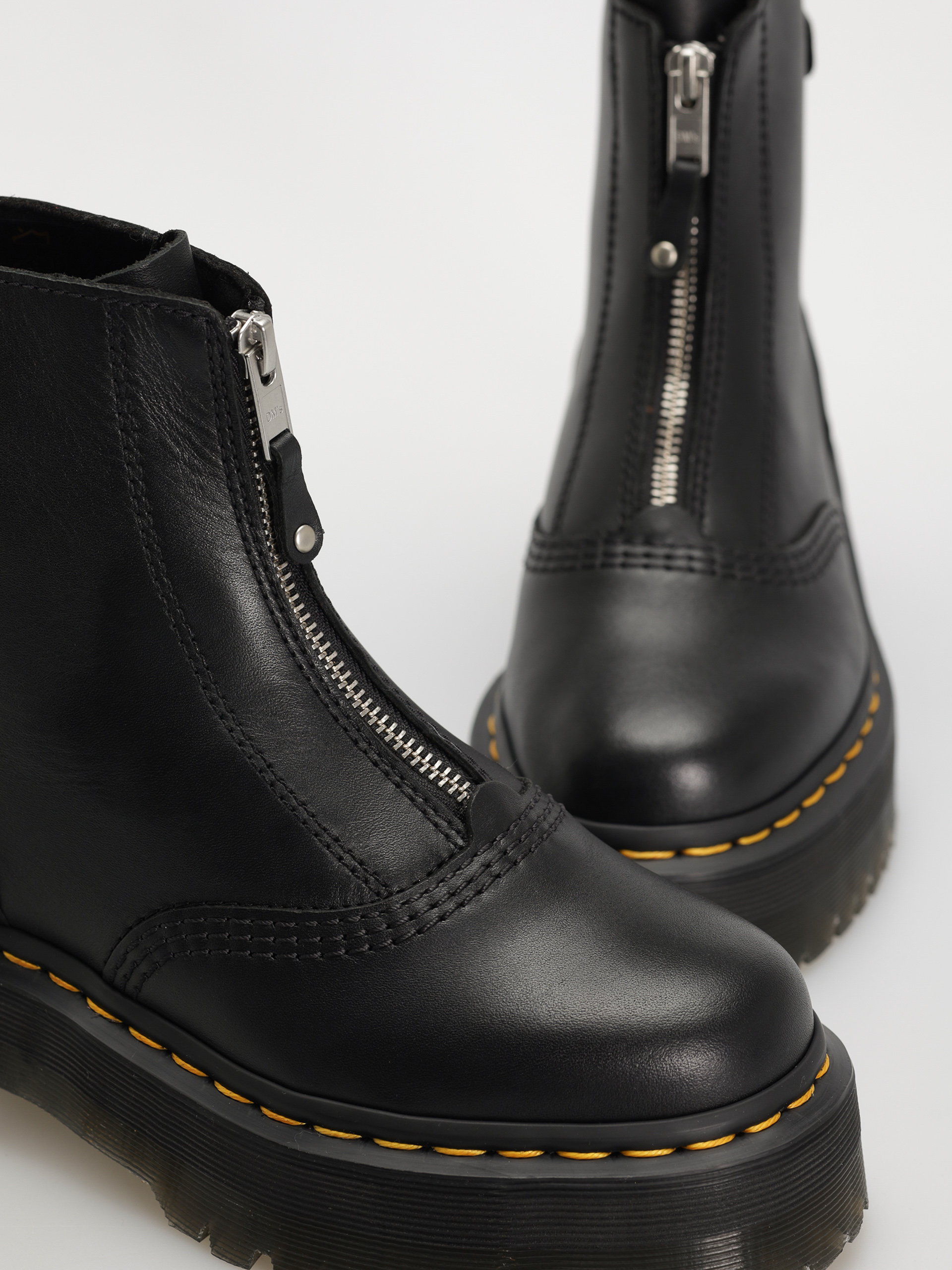 Buty Dr. Martens Jetta Wmn (black sendal)