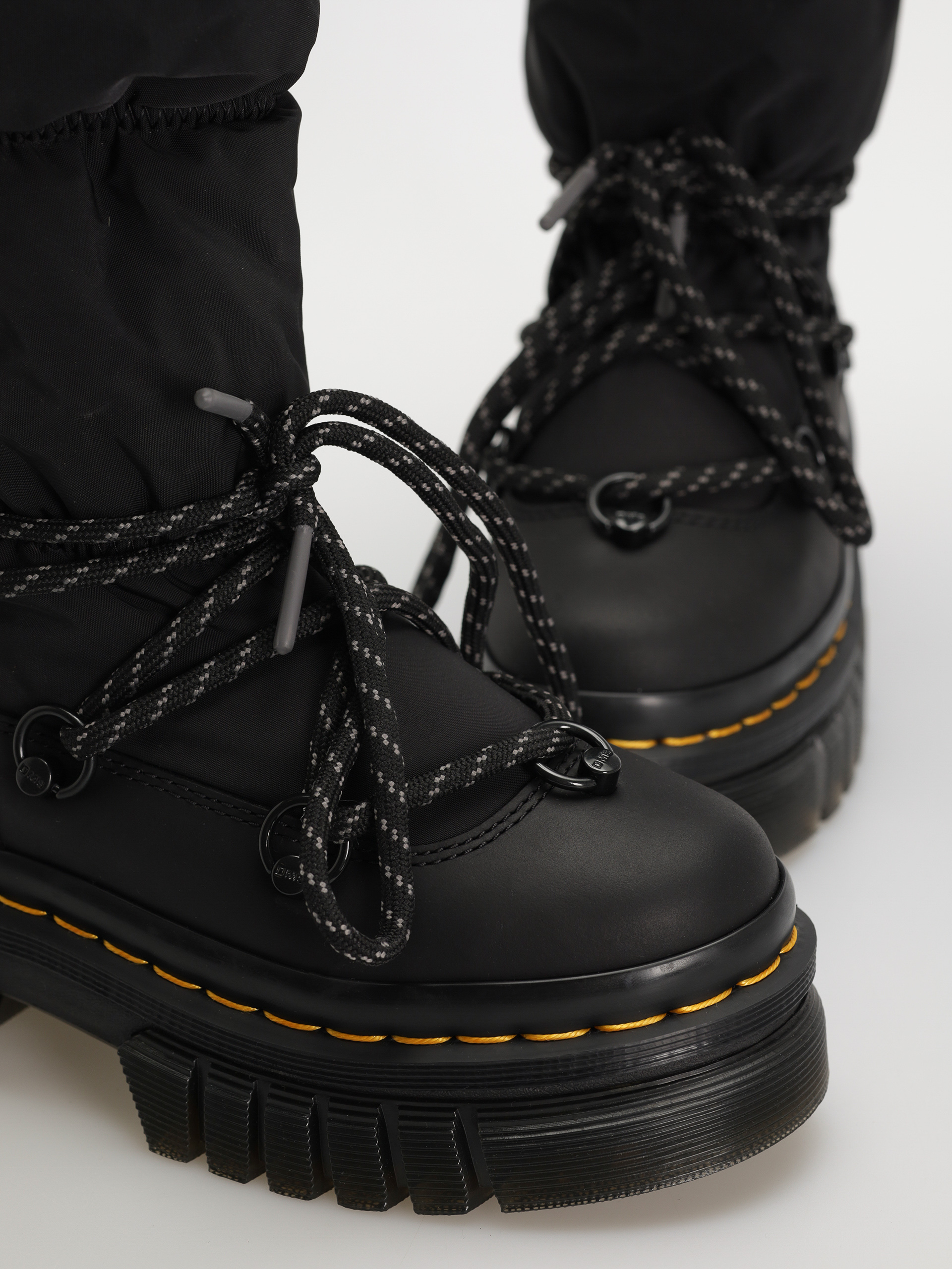 Buty Dr. Martens Audrick Padded Hi Wmn (black snowplow wp/soft poly)