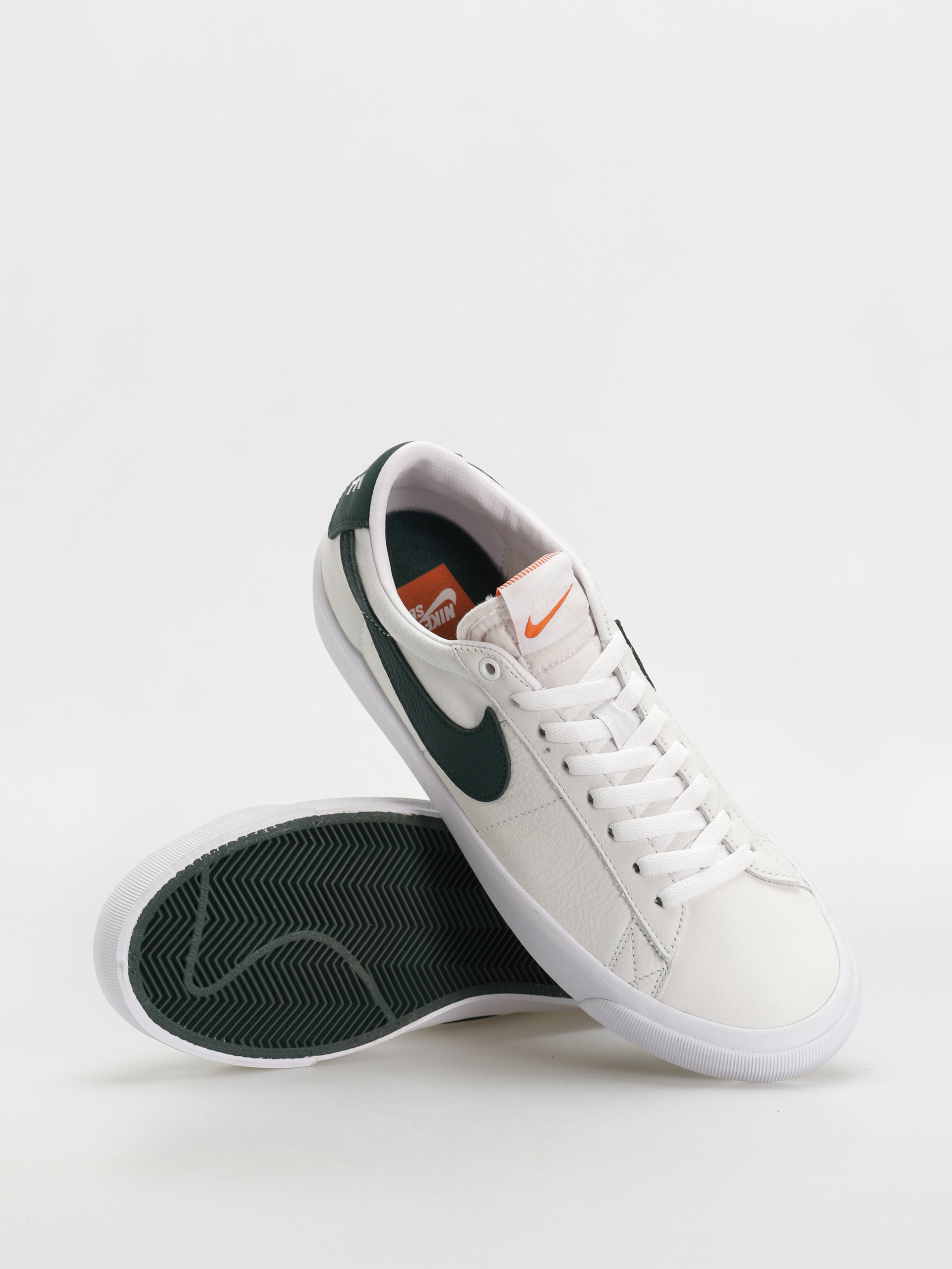 Buty Nike SB Zoom Blazer Low Pro Gt Iso (white/pro green white pro green)