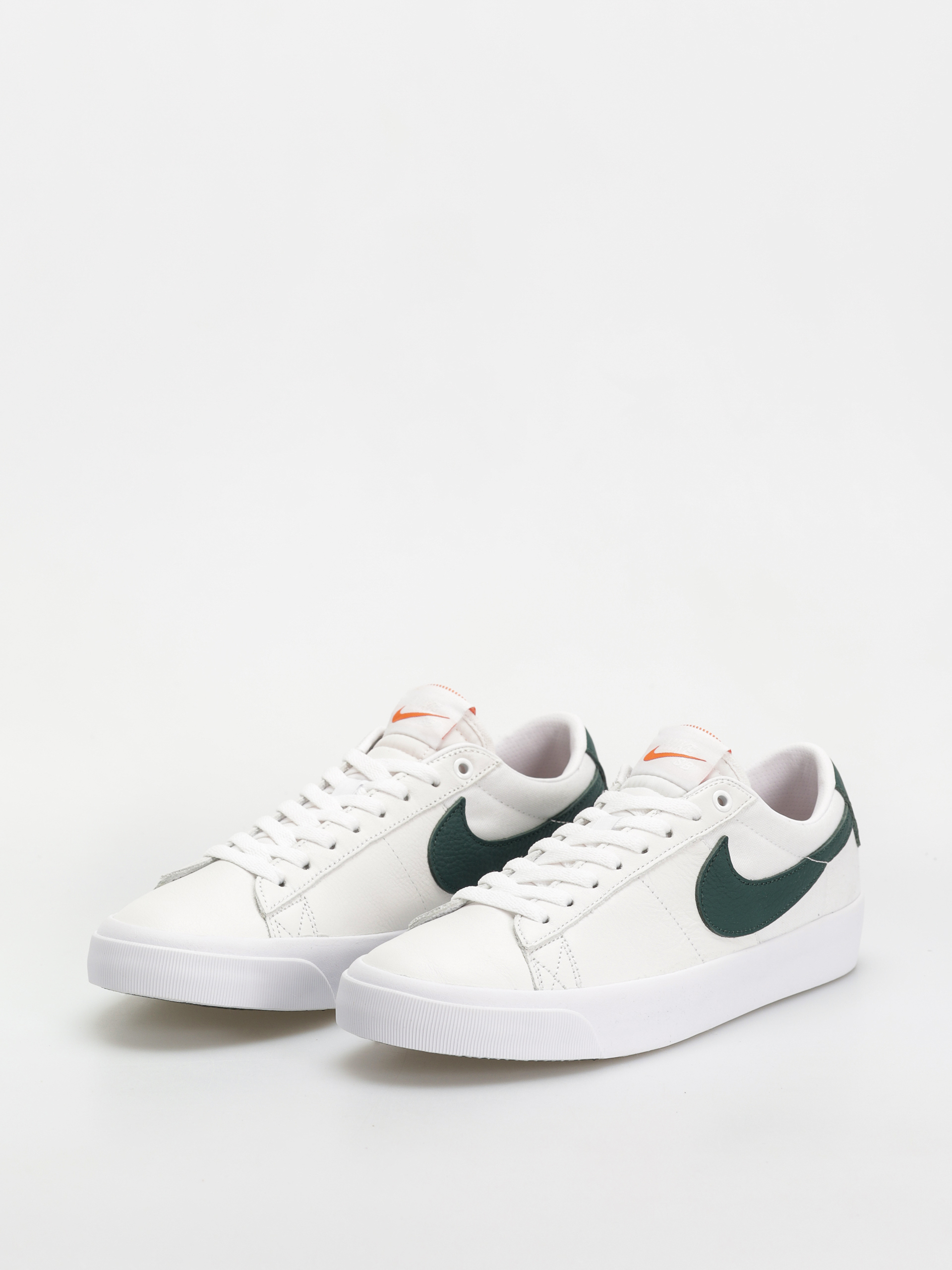 Buty Nike SB Zoom Blazer Low Pro Gt Iso (white/pro green white pro green)