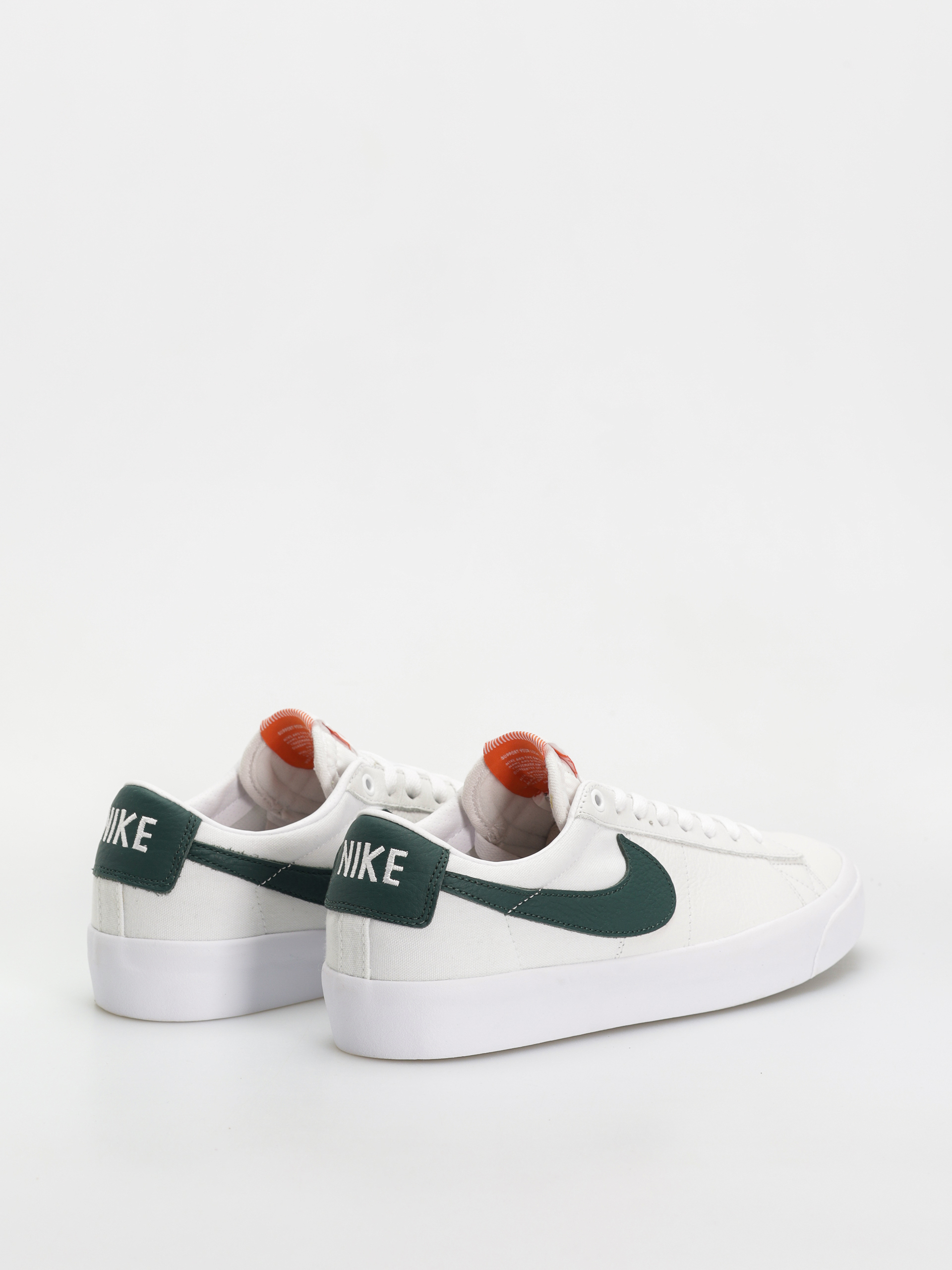 Buty Nike SB Zoom Blazer Low Pro Gt Iso (white/pro green white pro green)