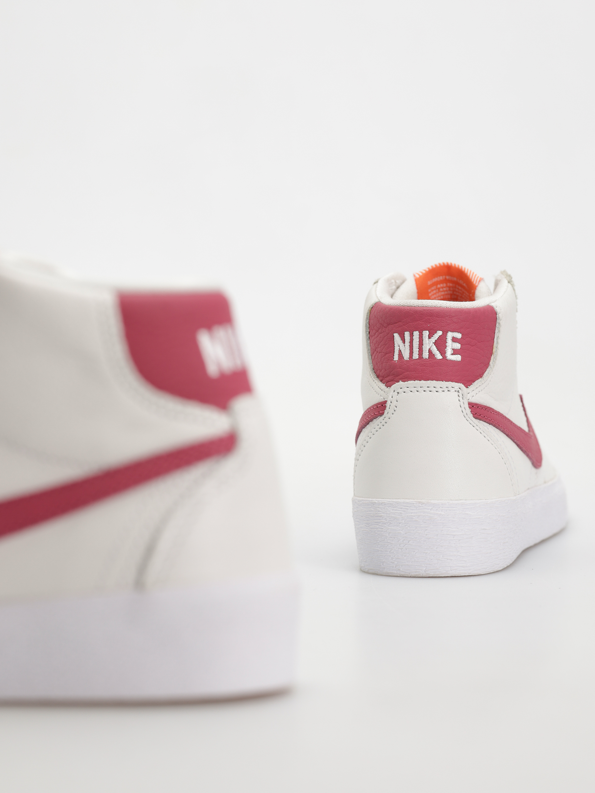 Buty Nike SB Bruin Hi Iso Wmn (white/sweet beet white sweet beet)