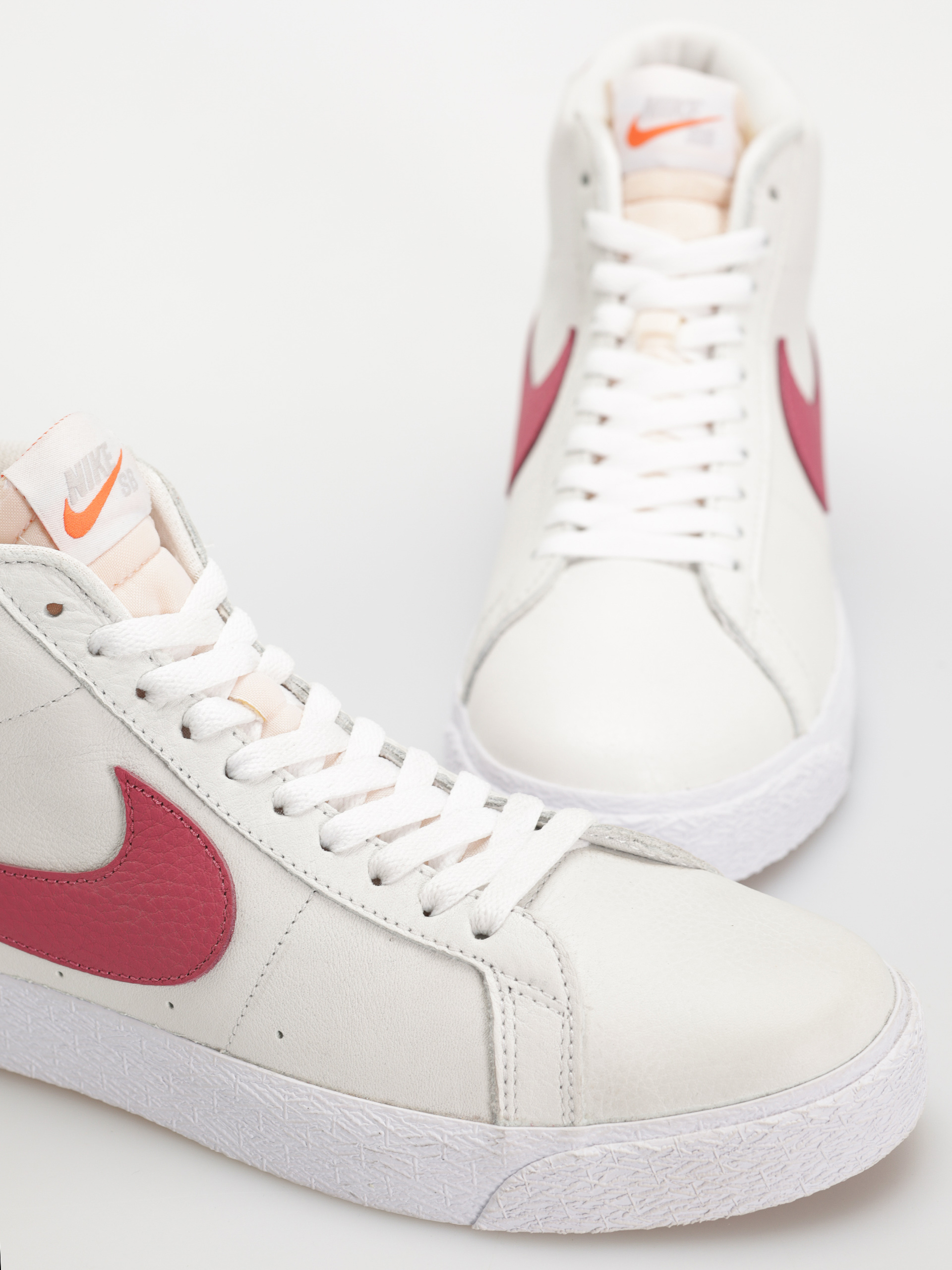 Buty Nike SB Zoom Blazer Mid Iso (white/sweet beet white sweet beet)