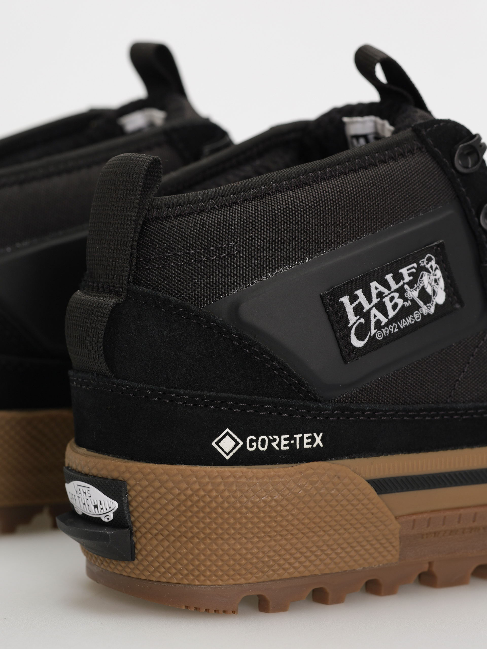 Buty Vans Half Cab Gore Tex MTE (black/gum)