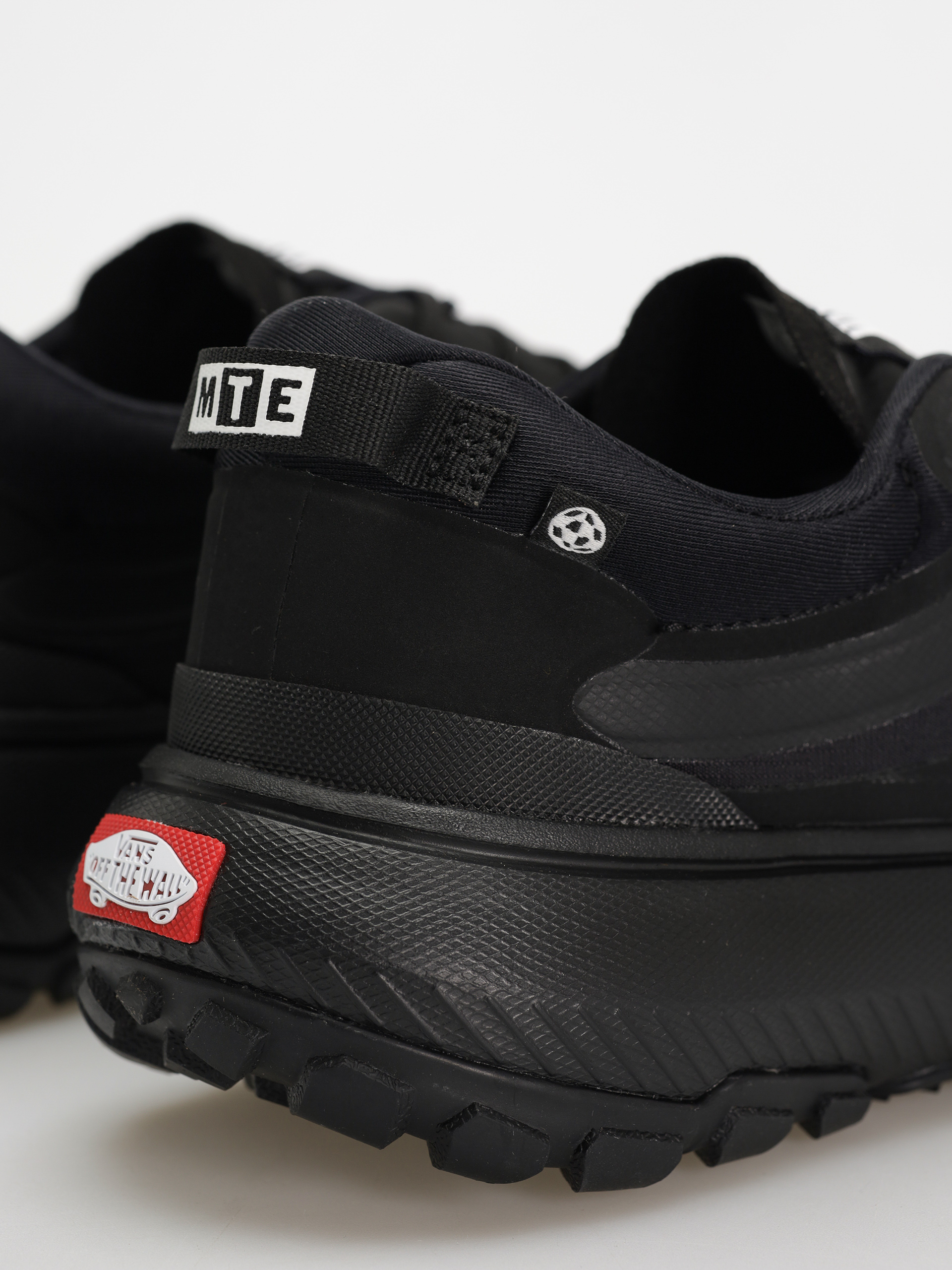 Buty Vans Crosspath MTE (black/black)