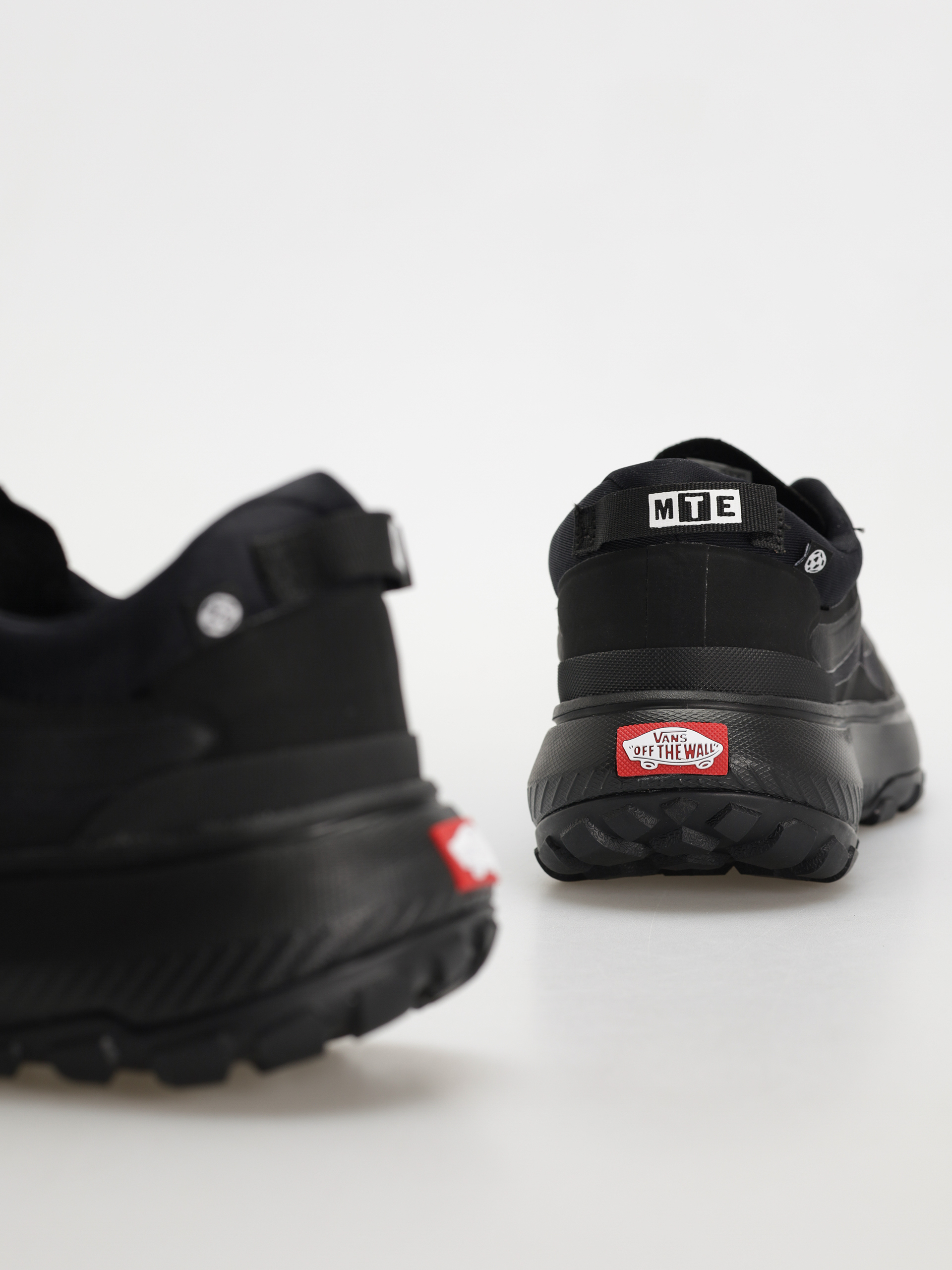 Buty Vans Crosspath MTE (black/black)