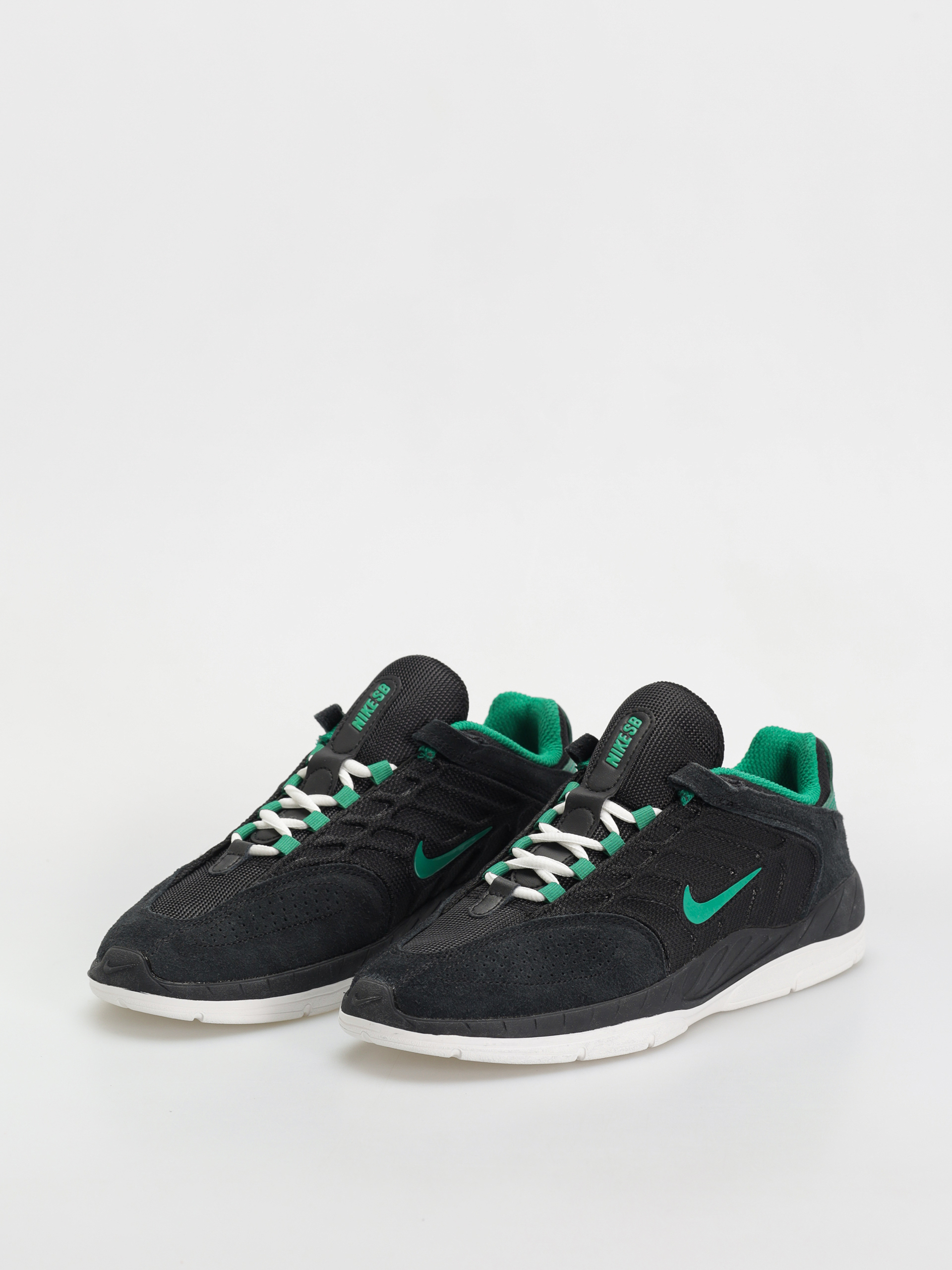 Buty Nike SB Vertebrae (black/malachite black summit white)
