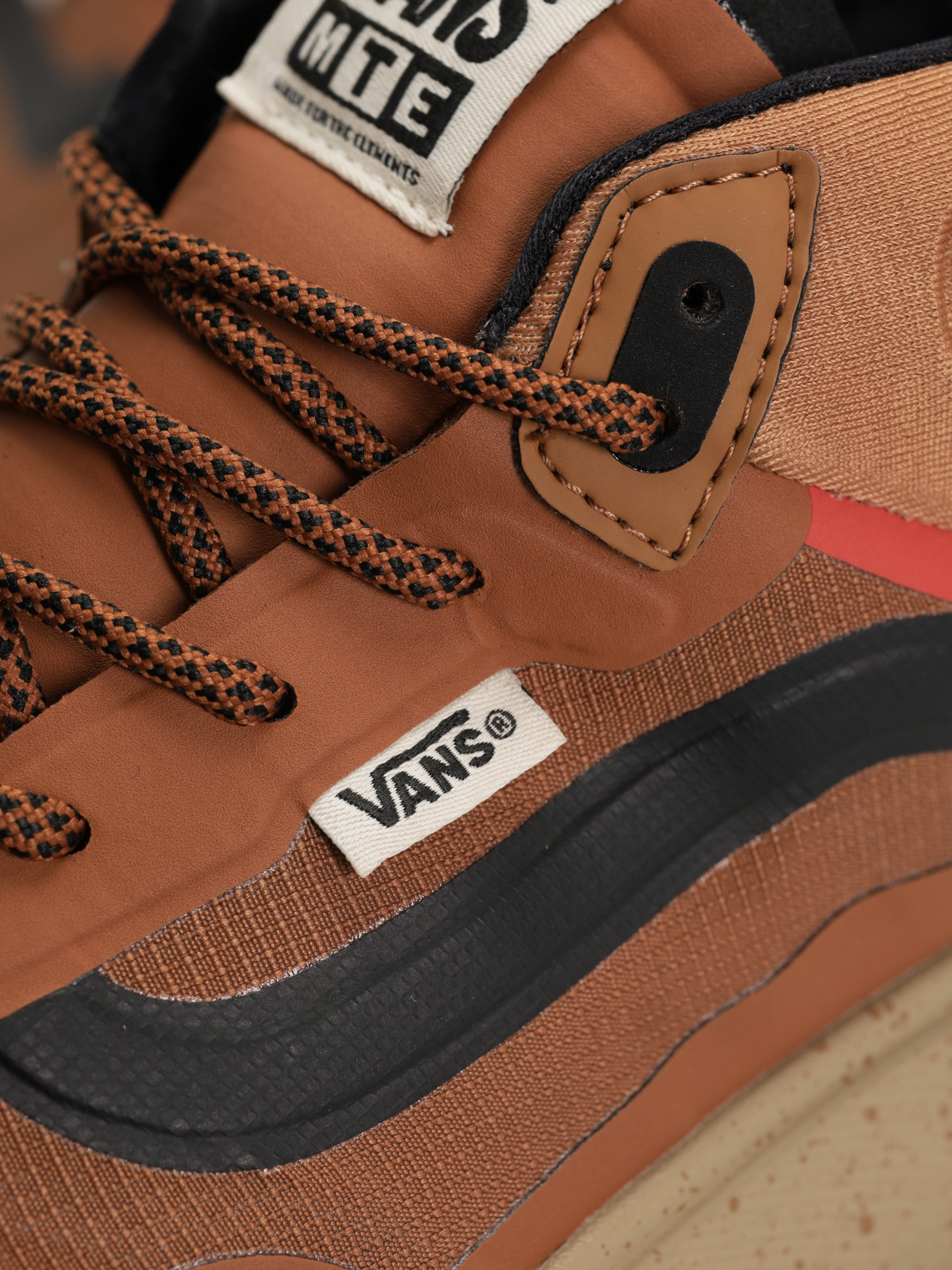Buty Vans Crosspath Mid MTE (glazed ginger)