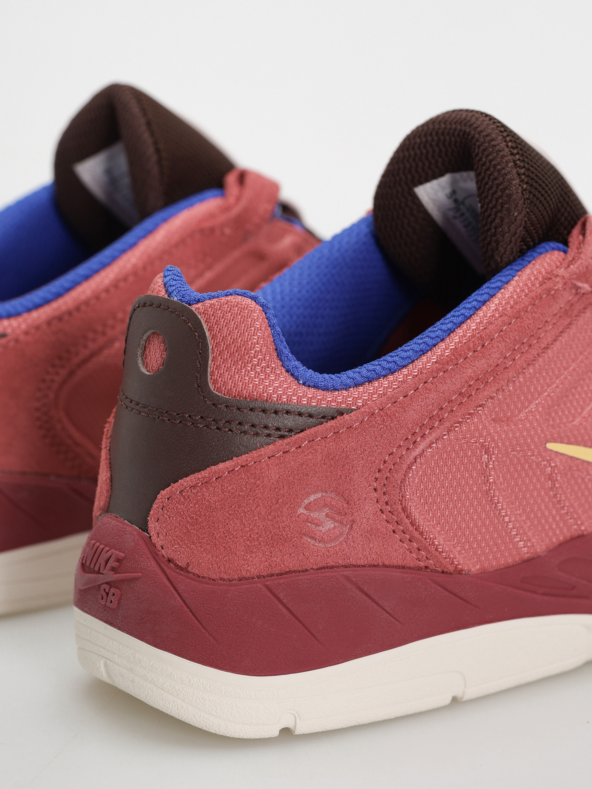 Buty Nike SB Vertebrae (adobe/melon tint earth noble red)