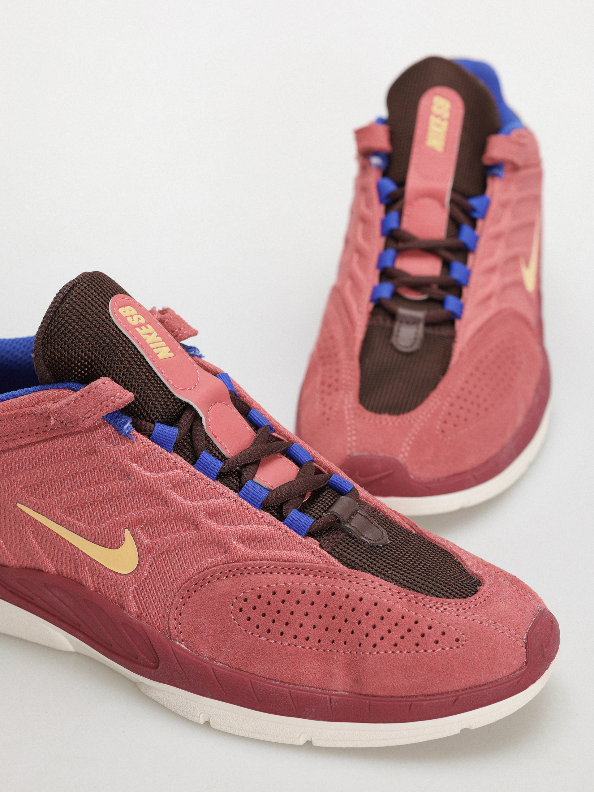 Buty Nike SB Vertebrae (adobe/melon tint earth noble red)