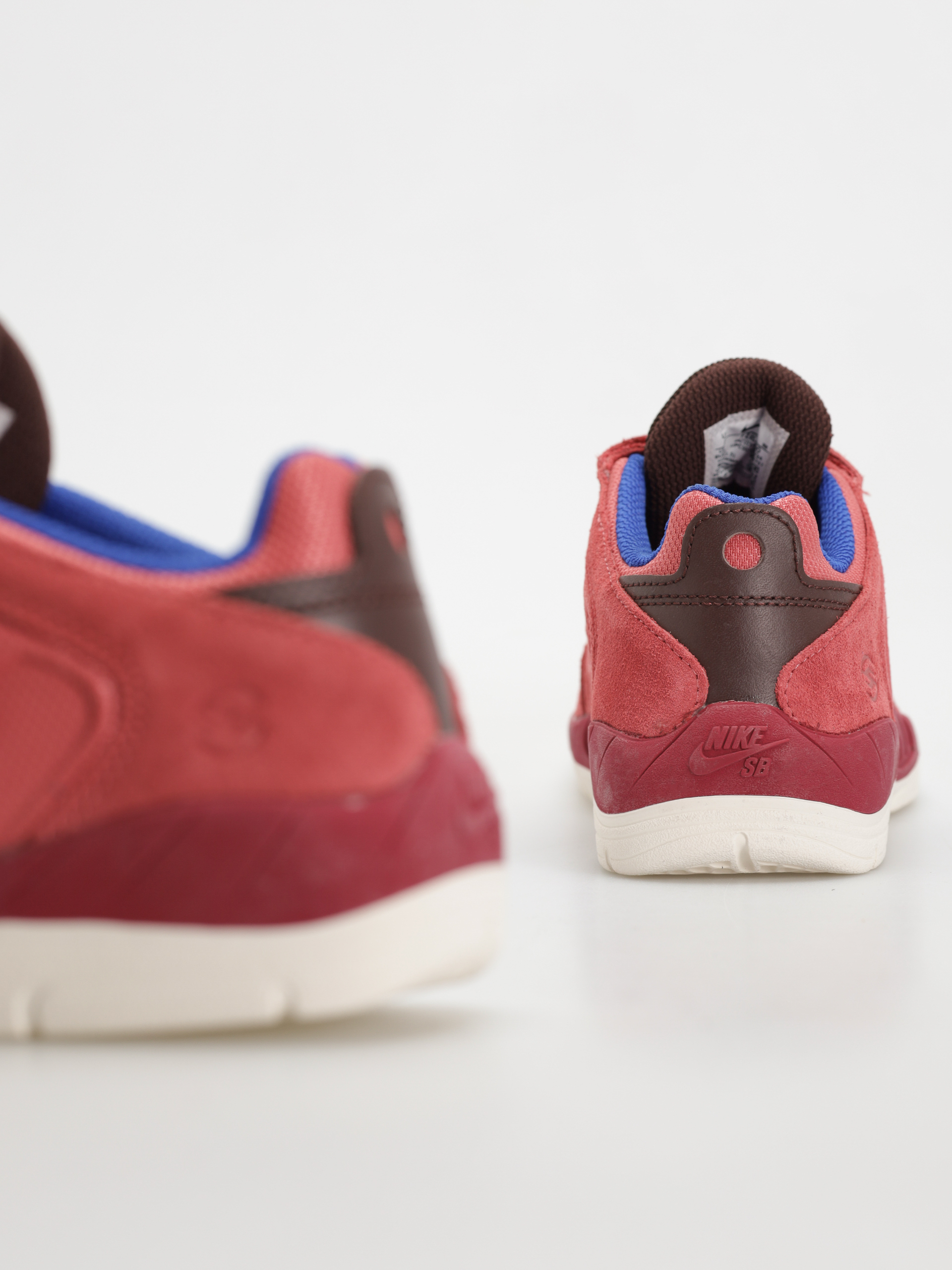 Buty Nike SB Vertebrae (adobe/melon tint earth noble red)