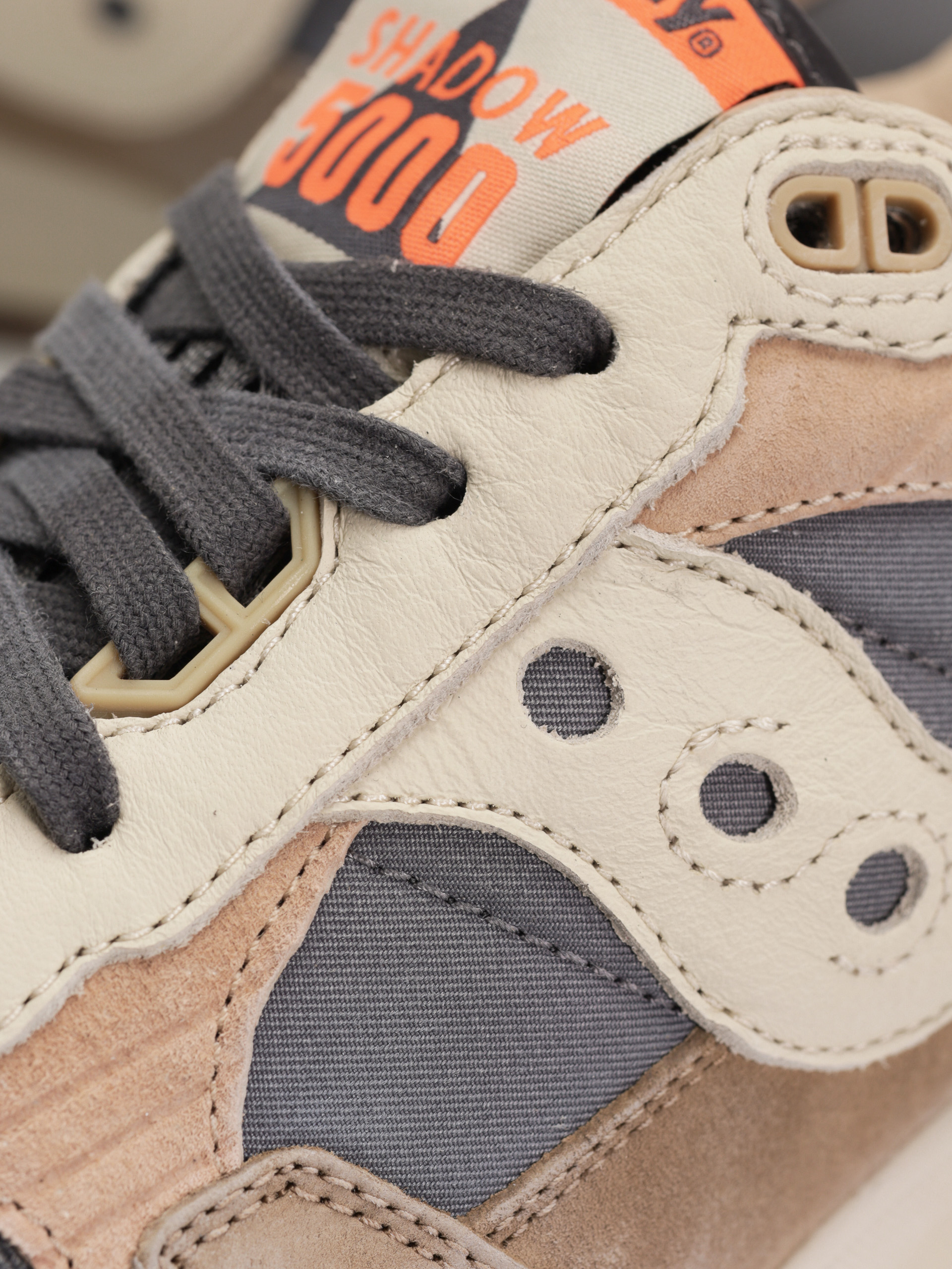 Buty Saucony Shadow 5000 (dark grey/sand)