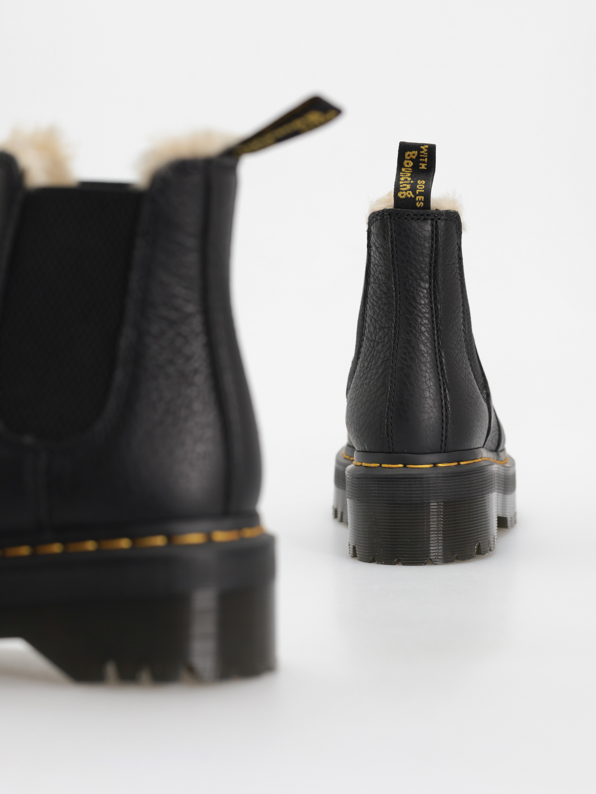 Buty Dr. Martens 2976 Quad Fur Lined Wmn (black pisa)