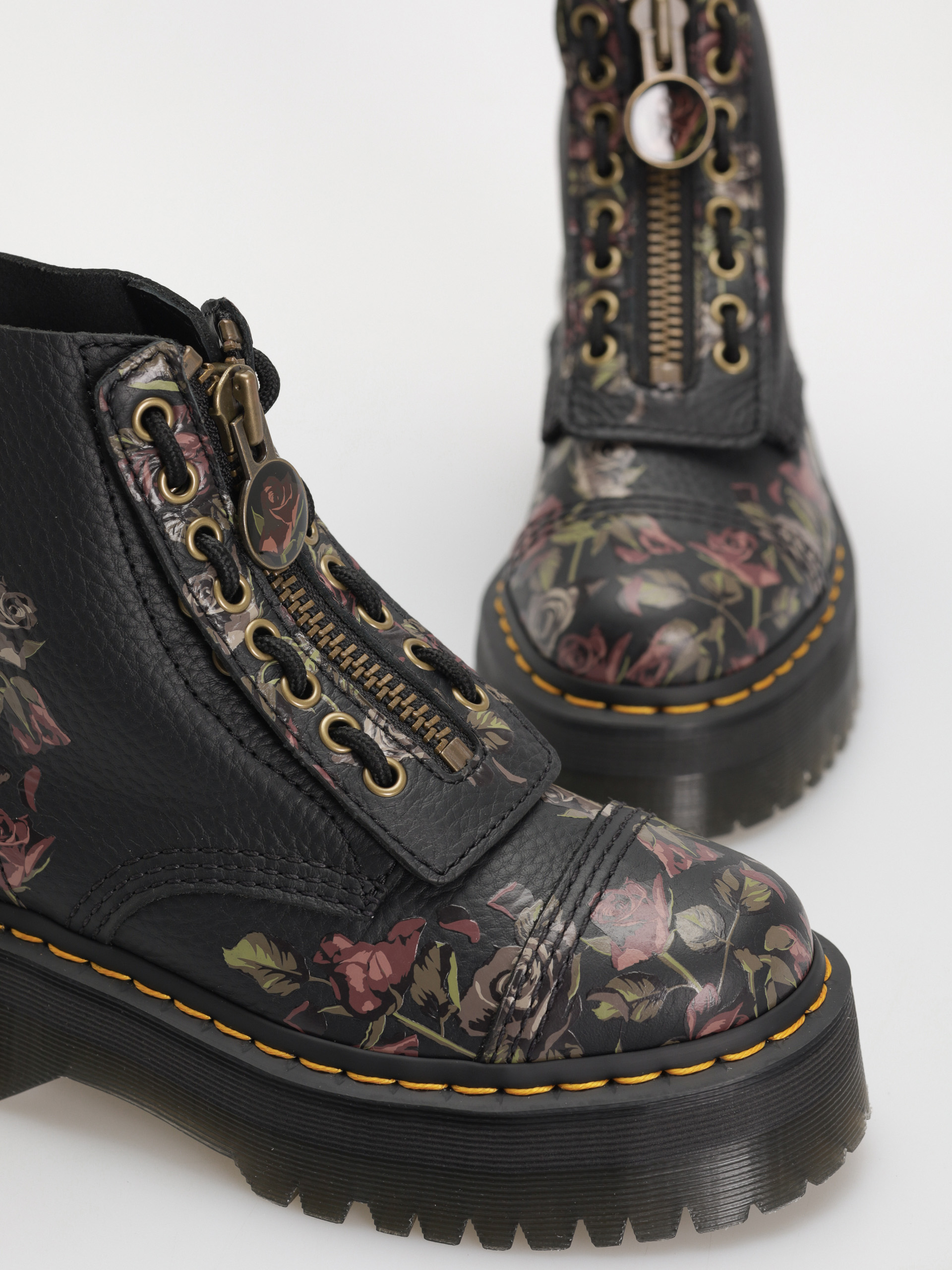 Buty Dr. Martens Sinclair Decayed Roses Wmn (black buttero)