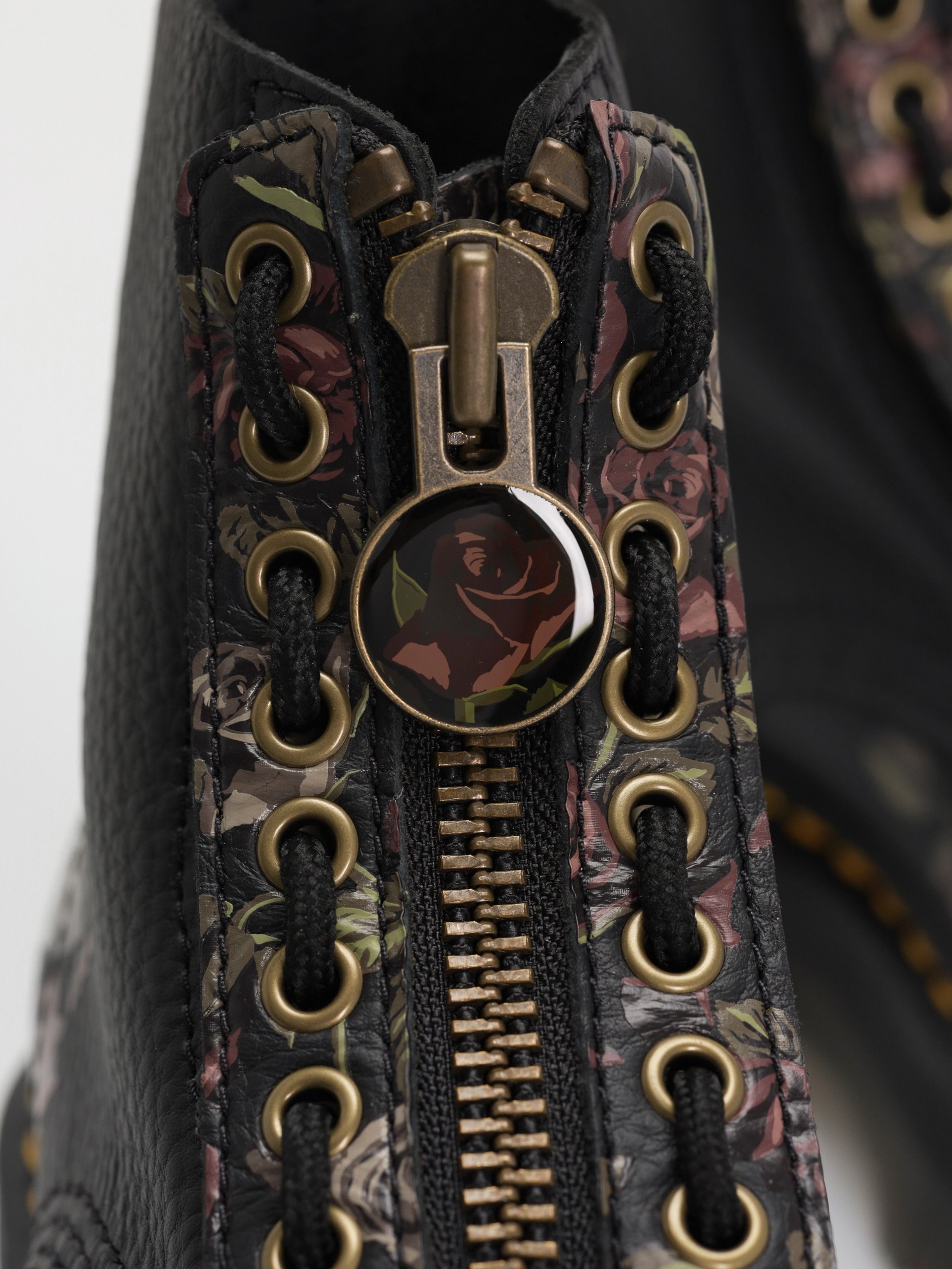 Buty Dr. Martens Sinclair Decayed Roses Wmn (black buttero)