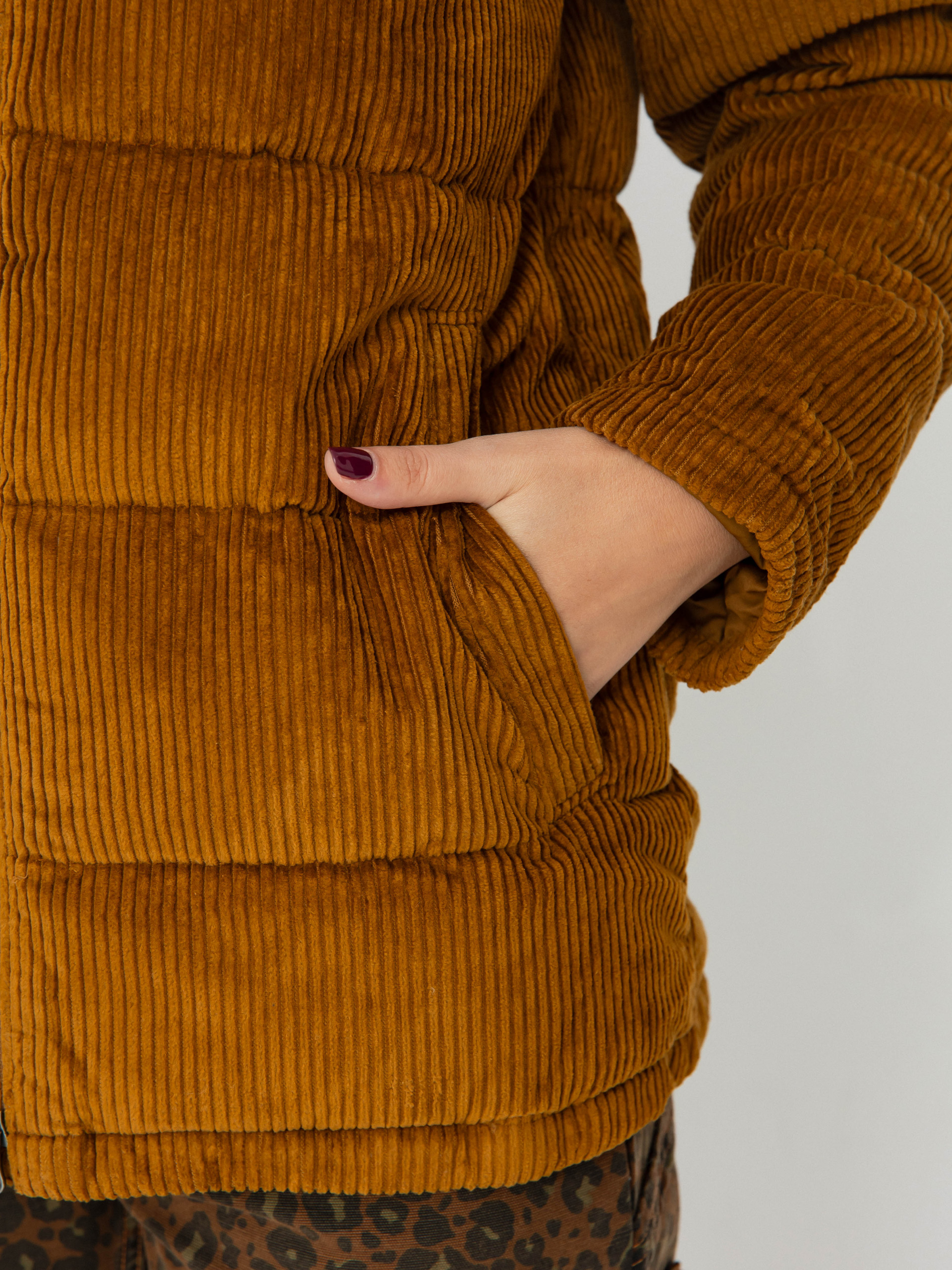 Kurtka Patagonia Cord Fjord Coat Wmn (shelter brown)