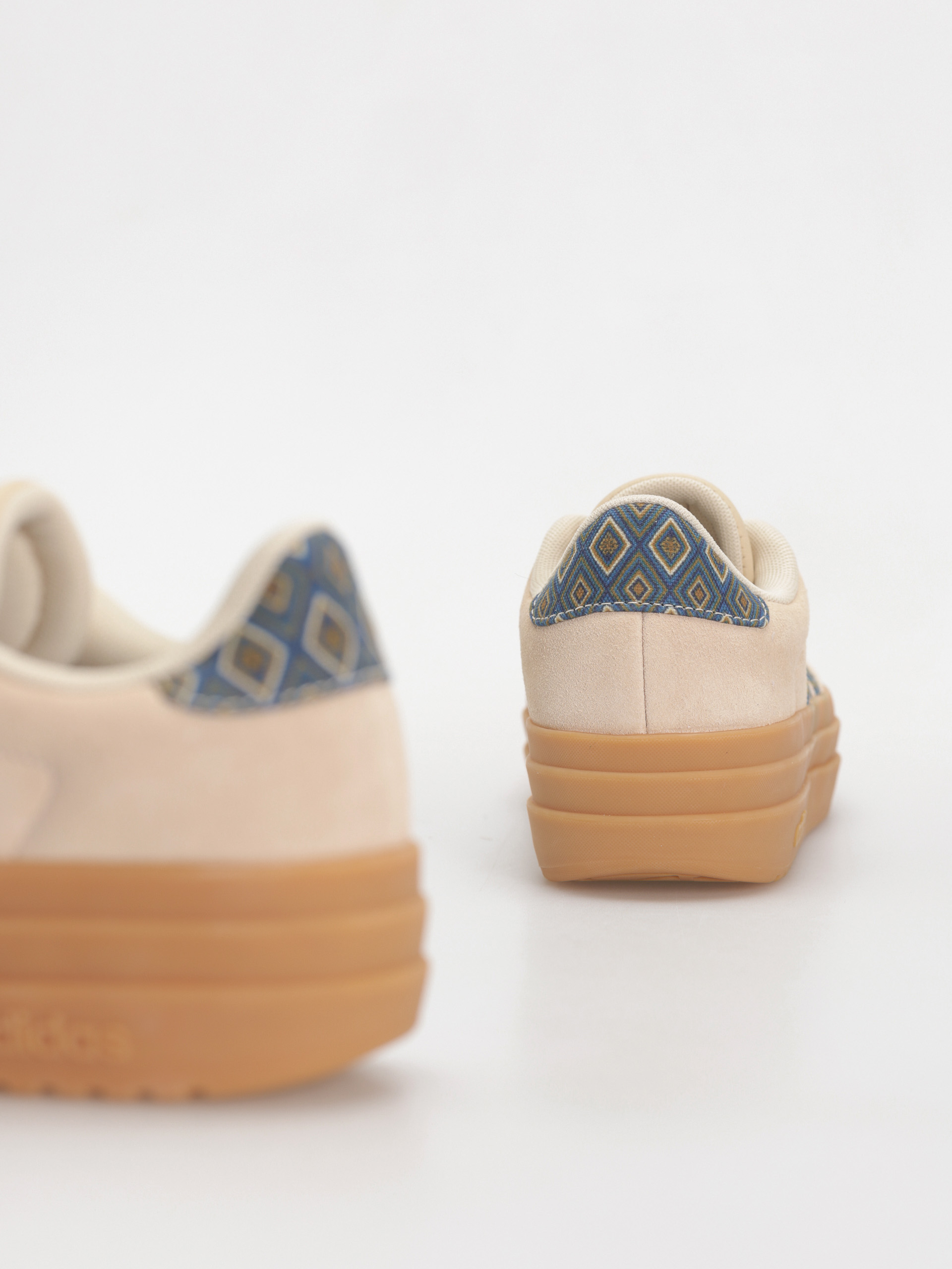 Buty adidas Vl Court Bold Wmn (crysan/crewht/gum3)