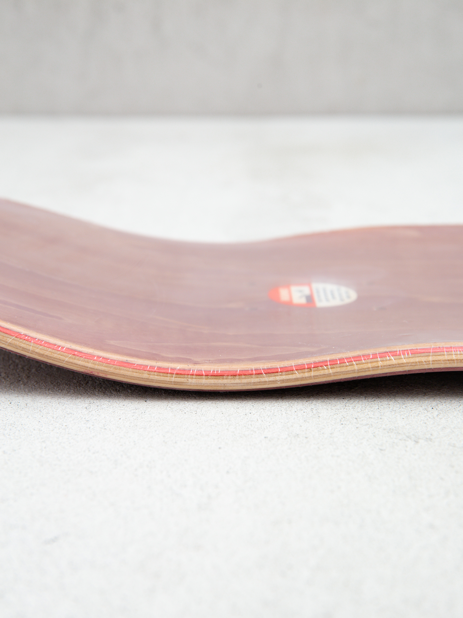 Deck Antihero Daan Coat Of Arms (burgundy)