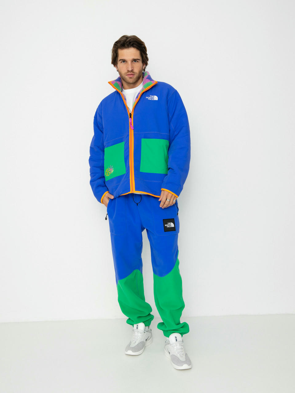 Spodnie The North Face X Yinka Ilori Fleece (solar blue/optic emeral)