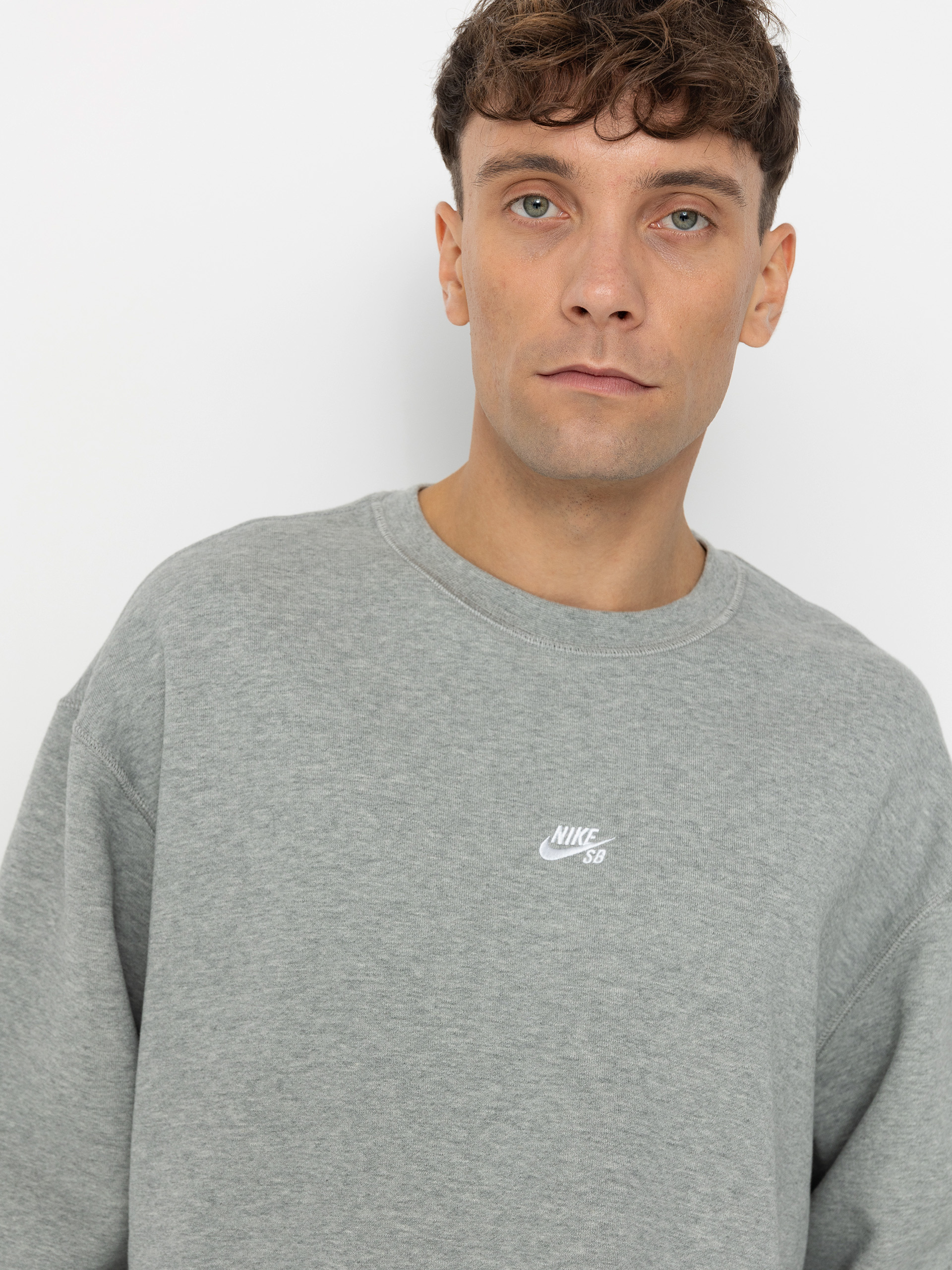 Bluza Nike SB Essential Logo Crew (dk grey heather/white)