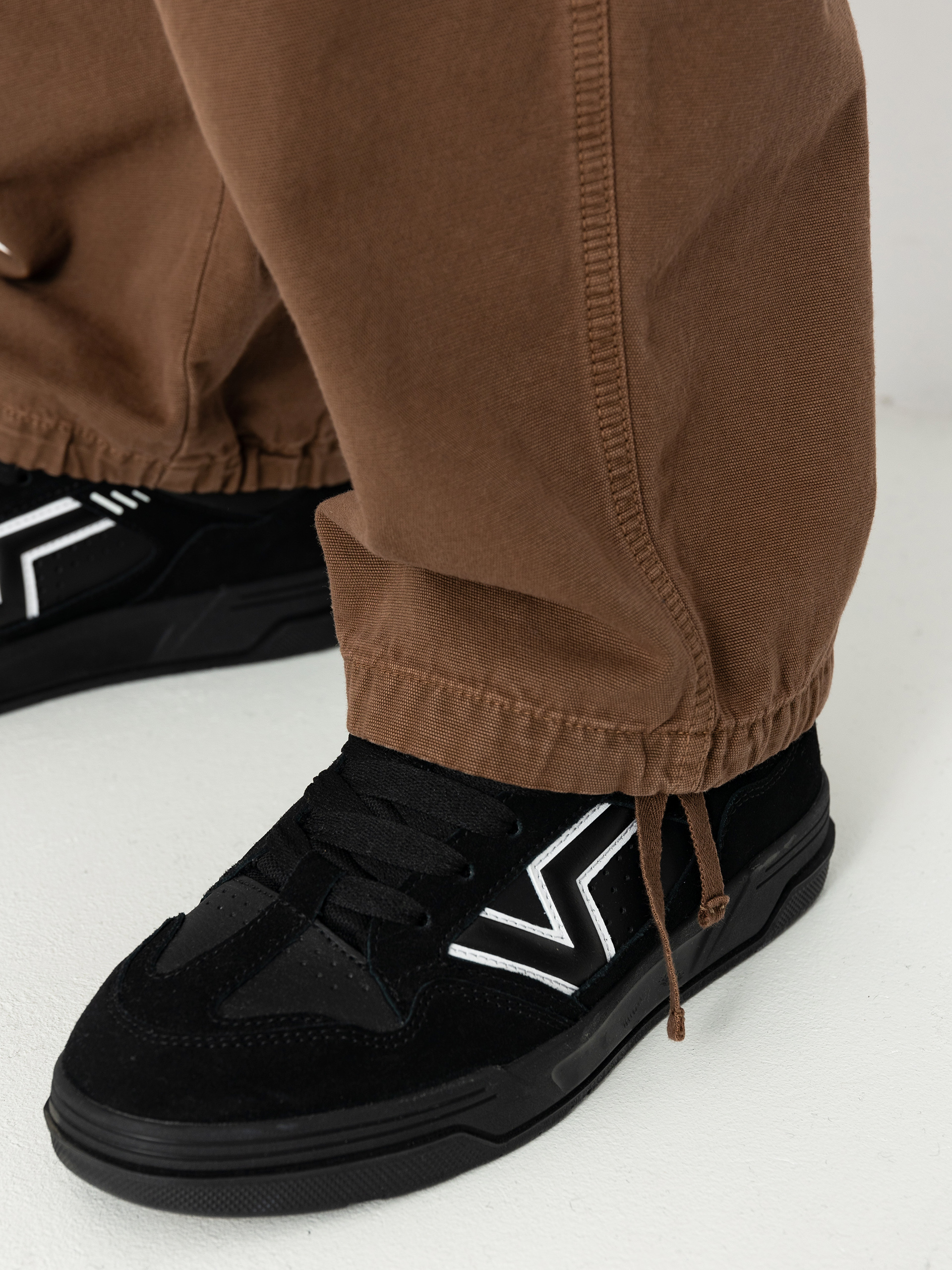 Spodnie Carhartt WIP Stanton Cargo (chocolate)