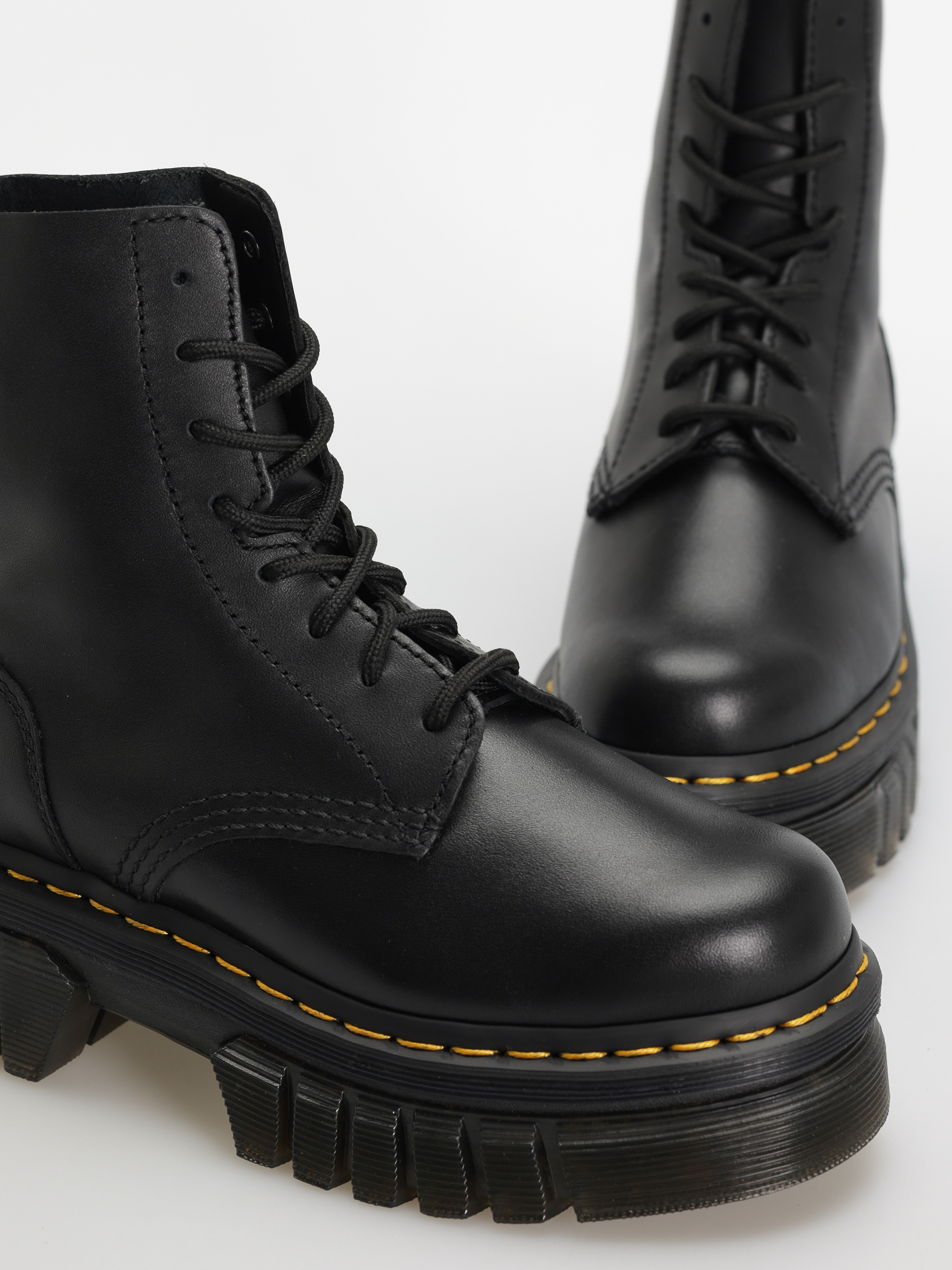 Buty Dr. Martens Audrick 8i Boot Wmn (black nappa lux)