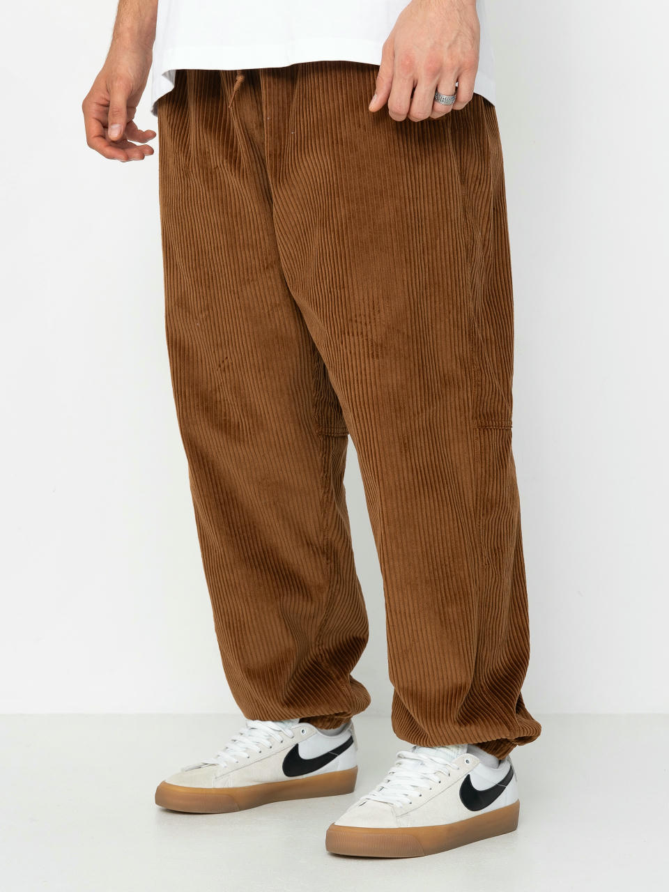 Spodnie Nike SB Elastic Cord (lt british tan/armory navy)