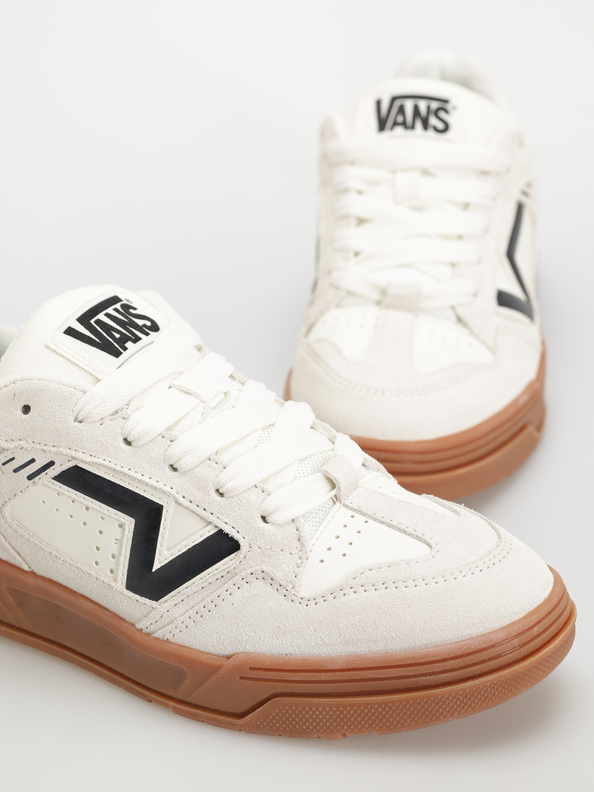Buty Vans Upland (suede marshmallow/gum)